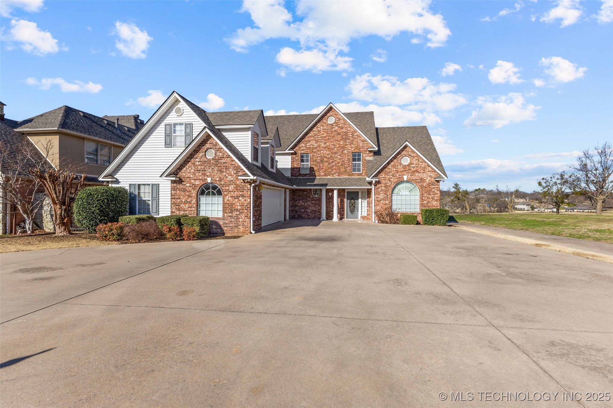 311 Larsh Property Photo