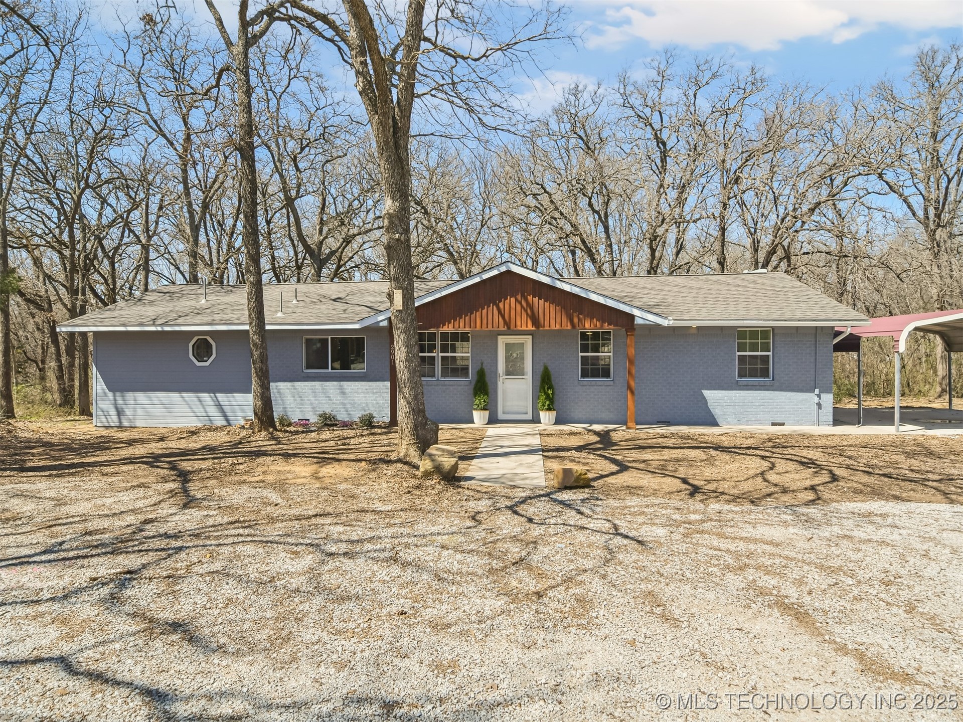 2901 Myall Street Property Photo