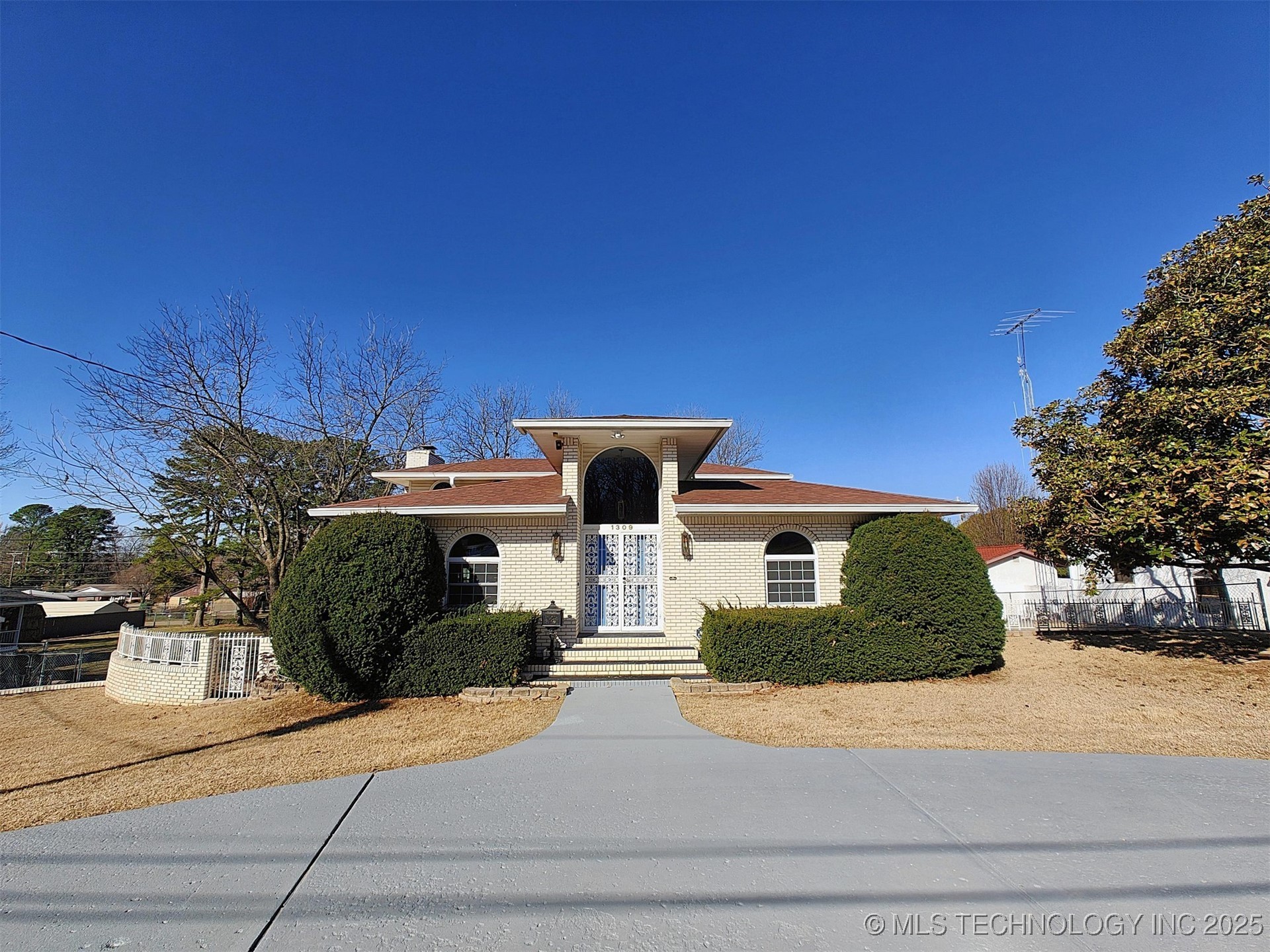 Jamestown Real Estate Listings Main Image