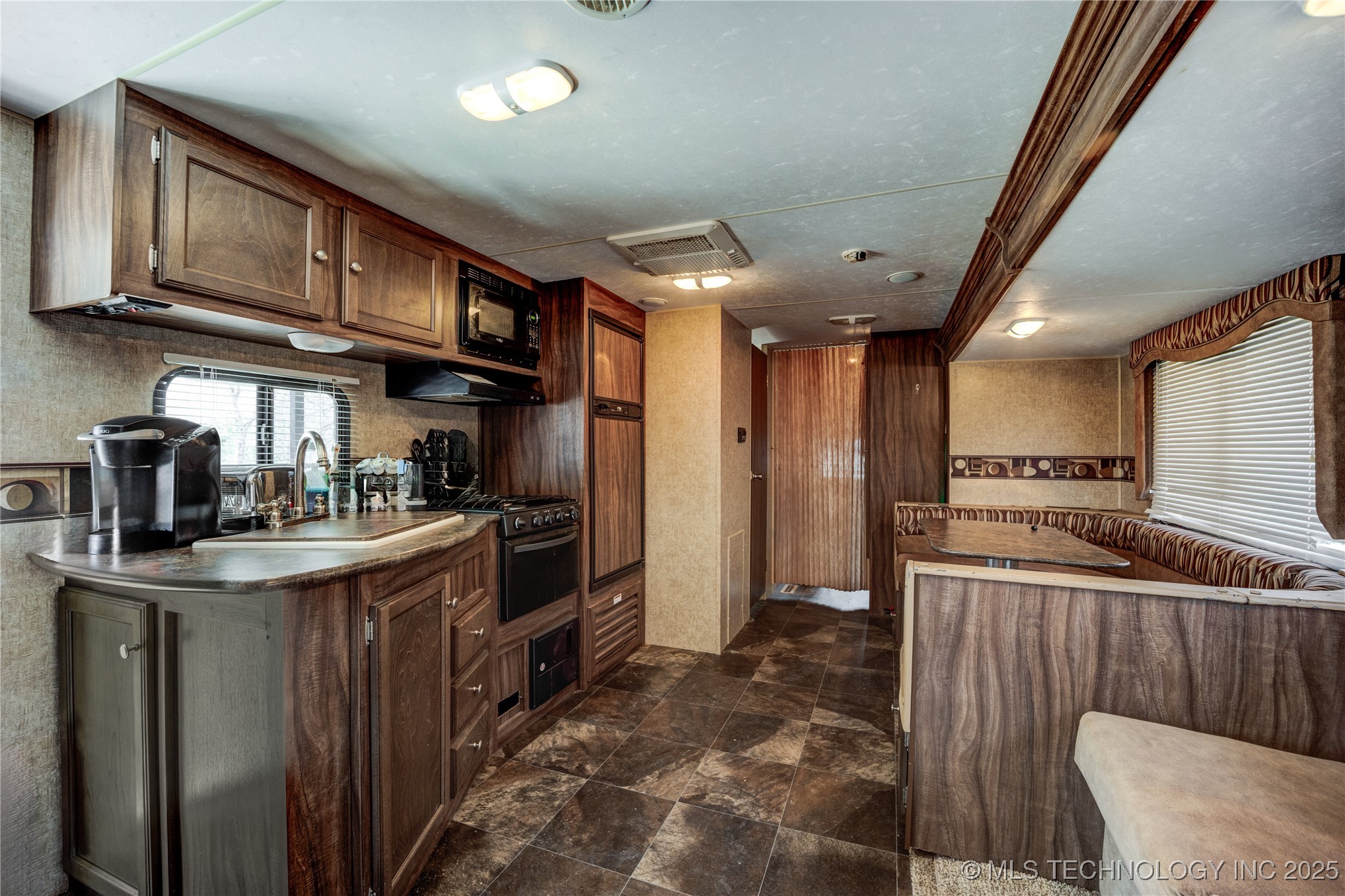 15247 W Phillips Property Photo 20