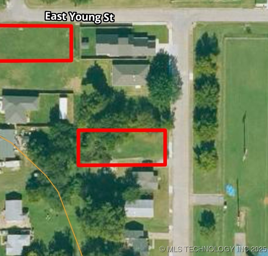 2240 N Madison Avenue Property Photo 1