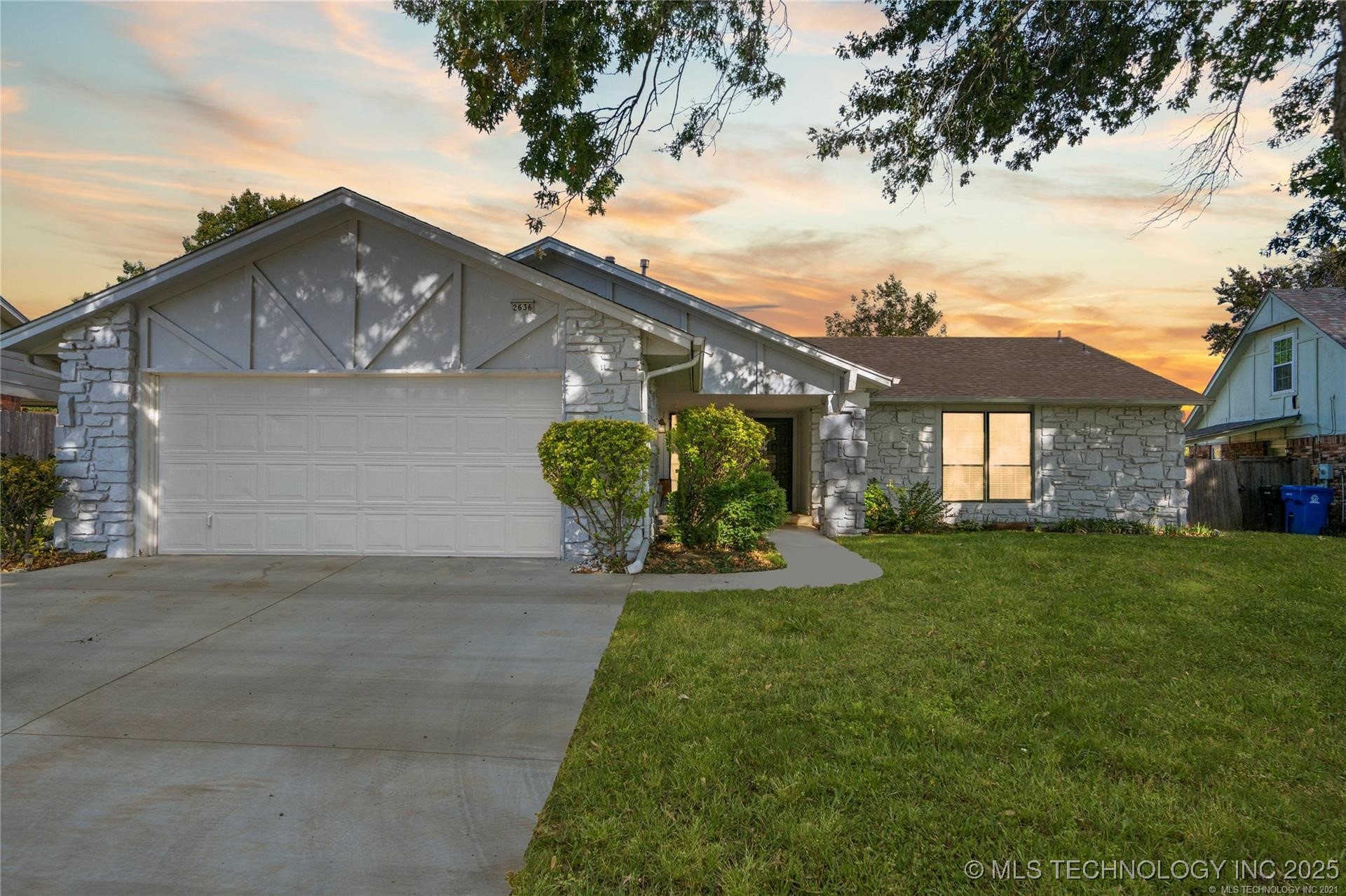2636 W Galveston Street Property Photo