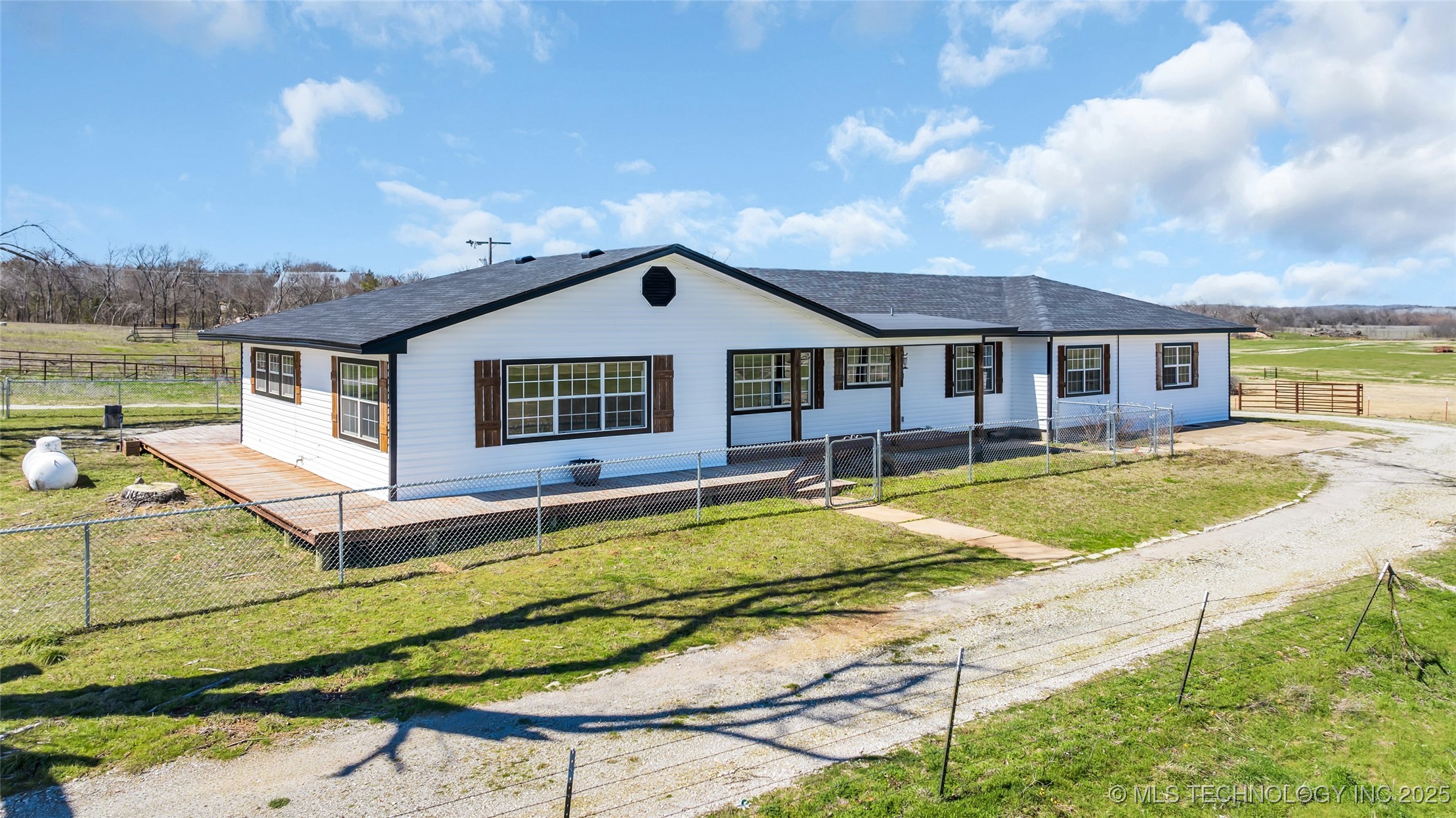 1654 Ponderosa Road Property Photo