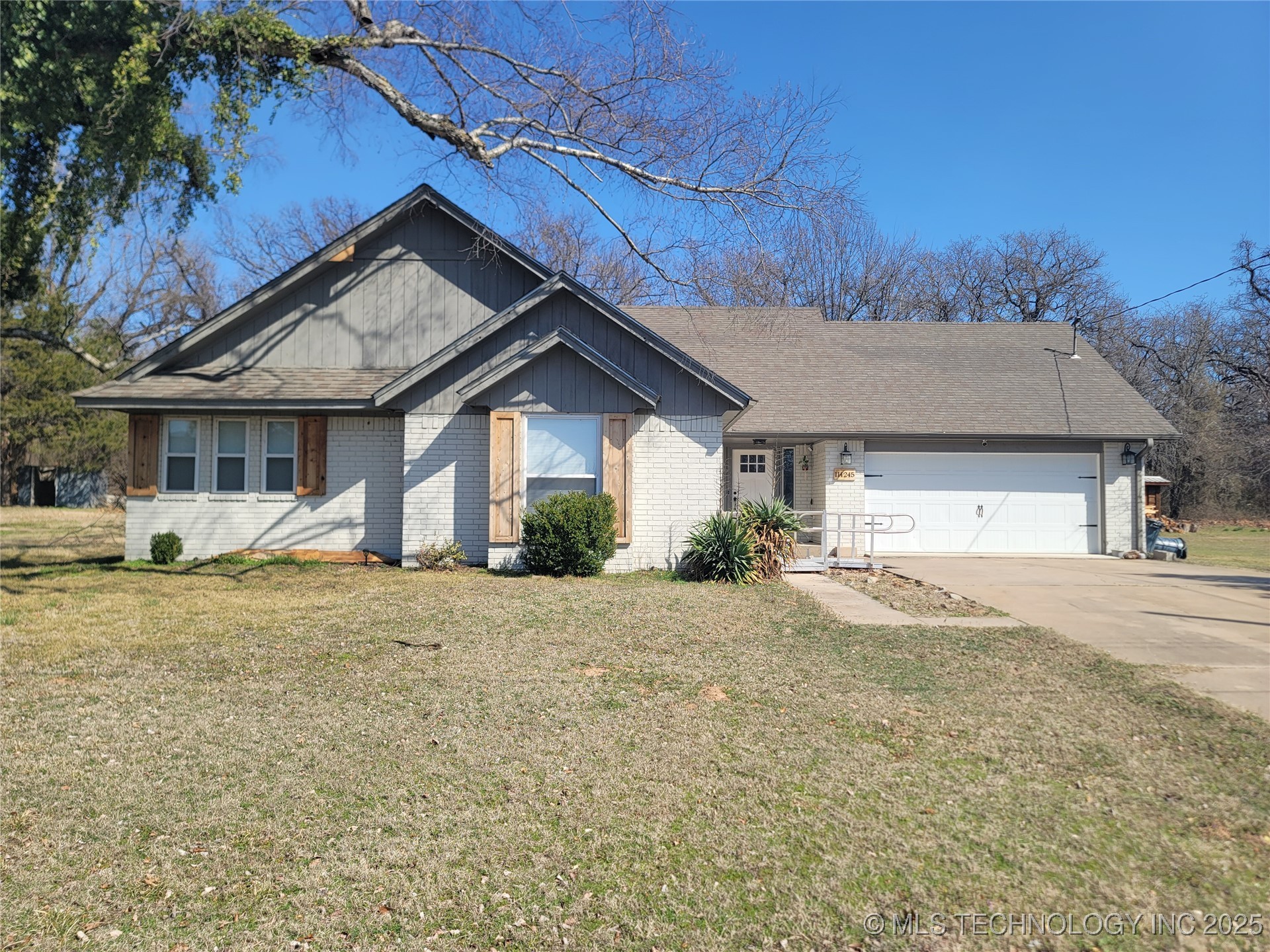 114245 S 4172 Road Property Photo