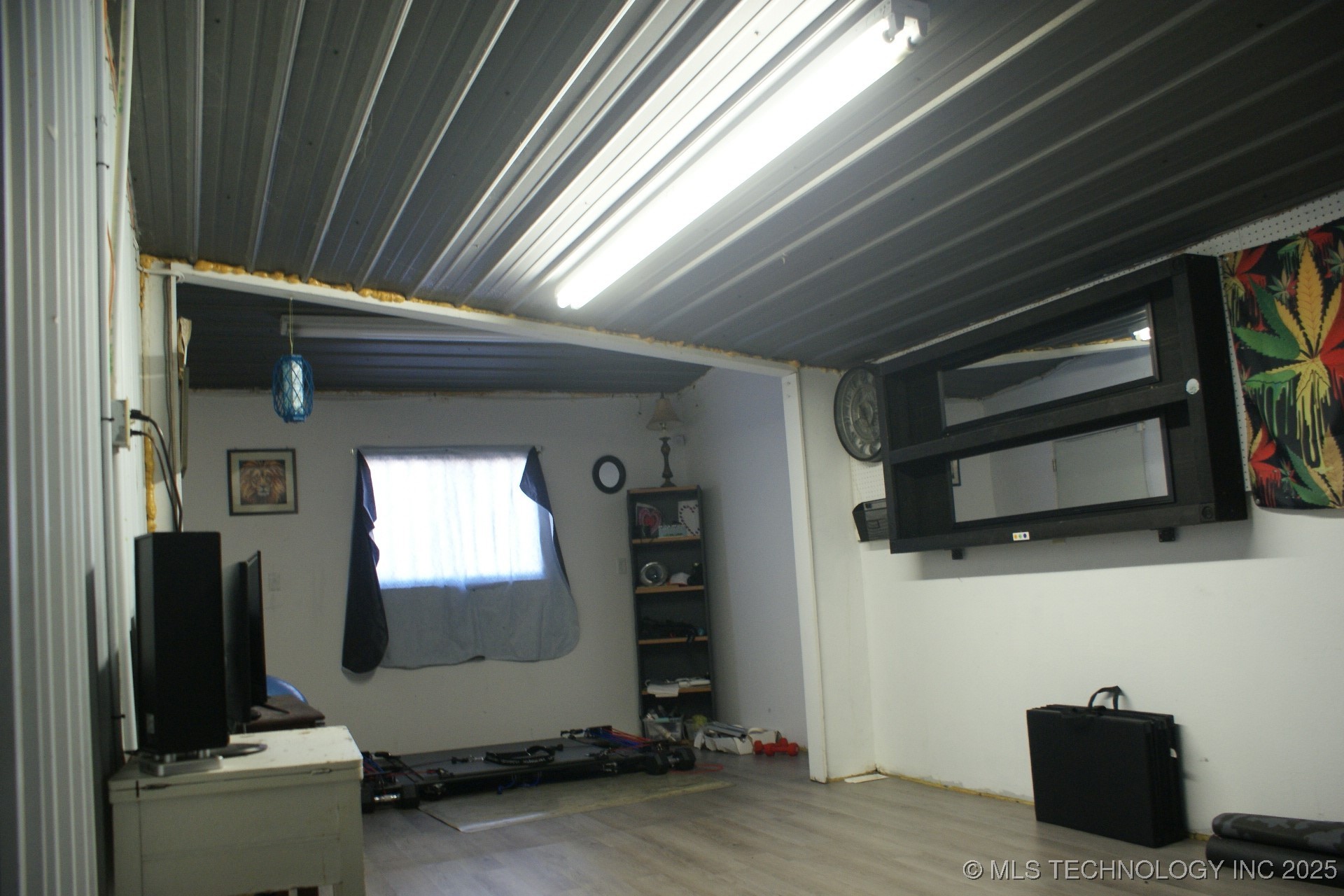 1011 E Tulsa Avenue Property Photo 8
