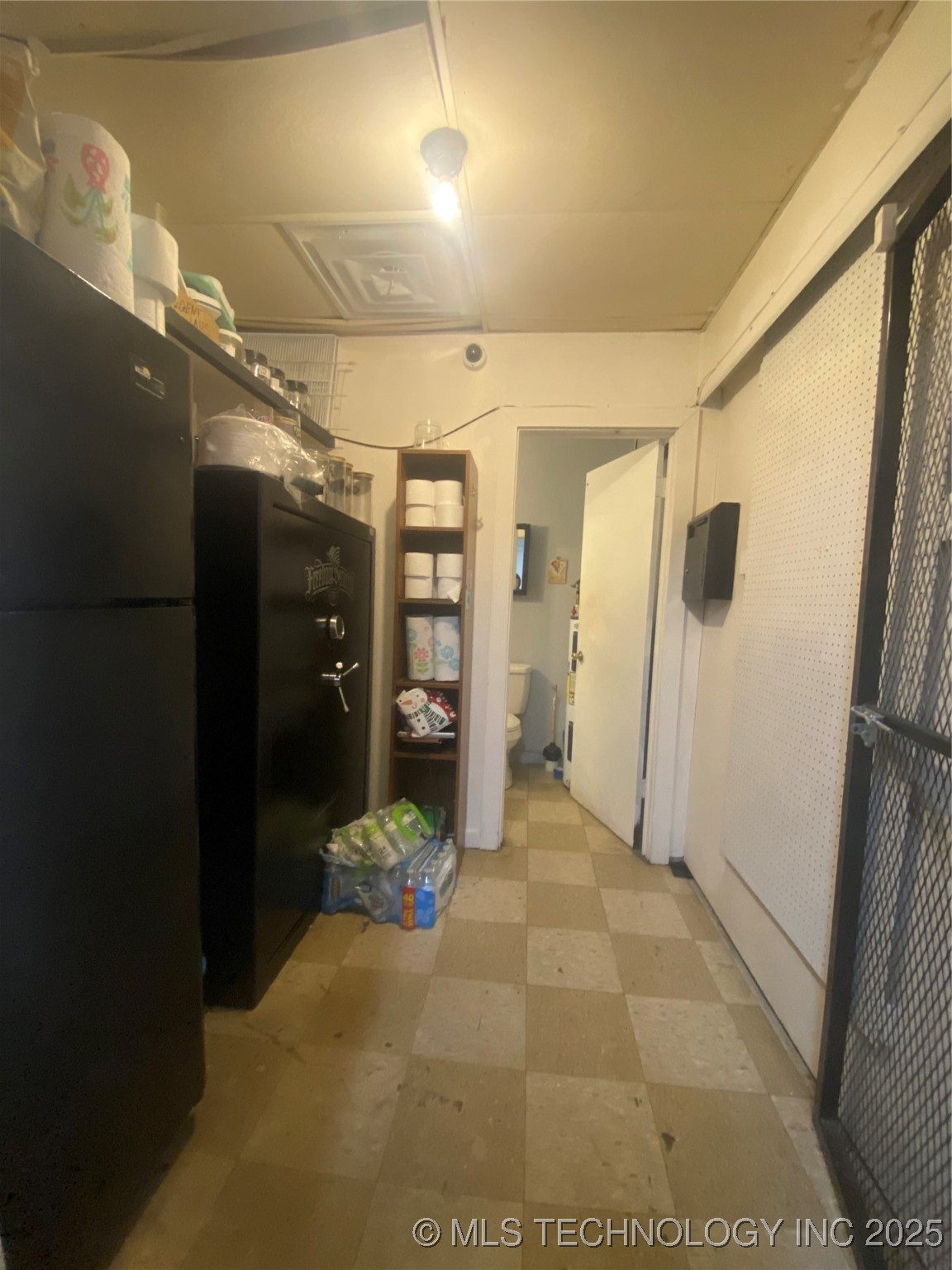 1011 E Tulsa Avenue Property Photo 11