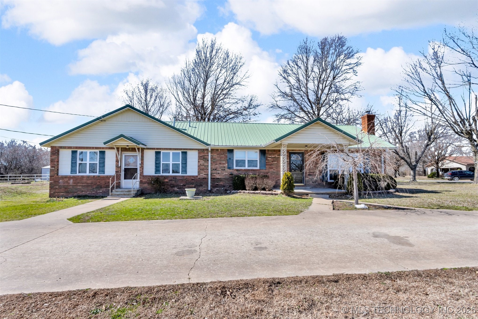 1681 E Main Property Photo
