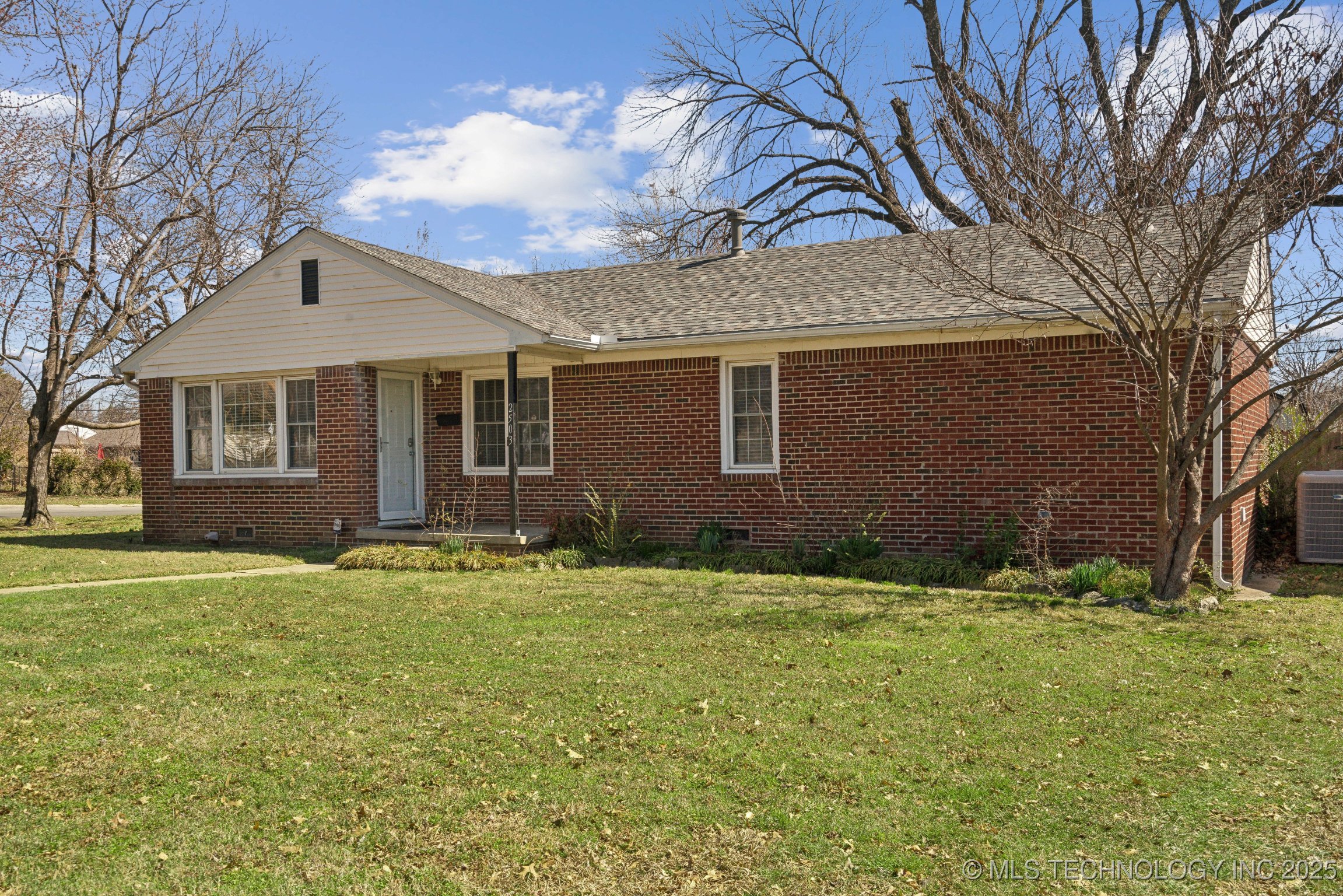 2503 S Pittsburg Avenue Property Photo 1