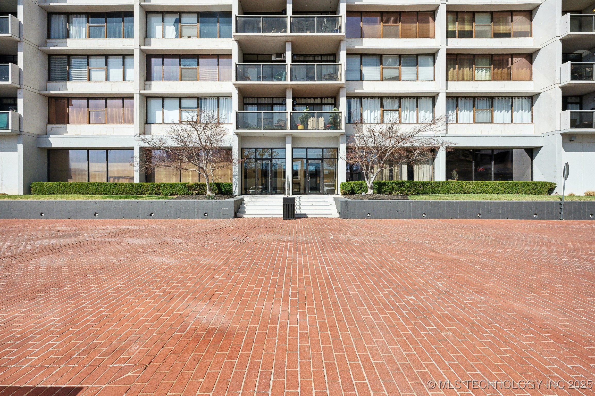 450 W 7th Street 802d Property Photo