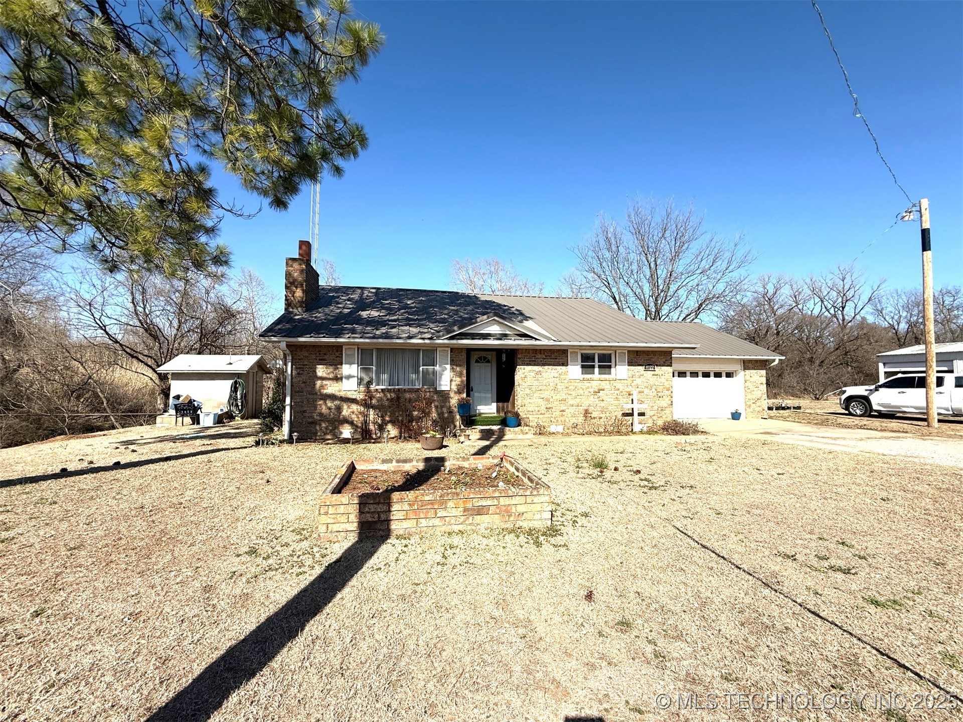 8022 Highway 1 Property Photo