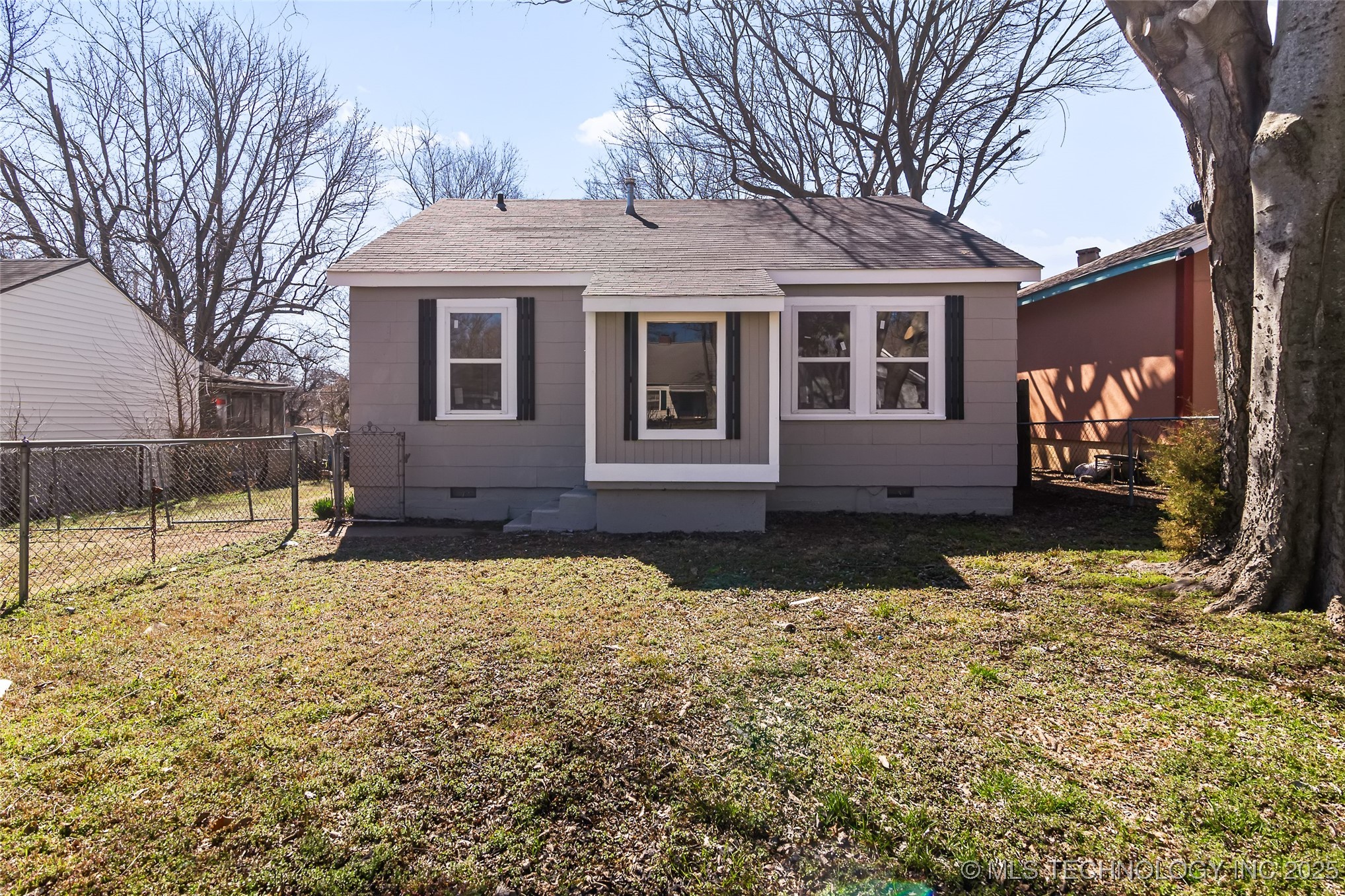 2848 E Admiral Court Property Photo