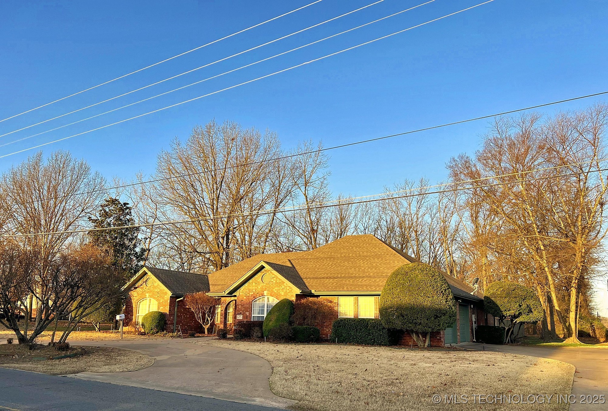 2410 S Park Hill Road Property Photo