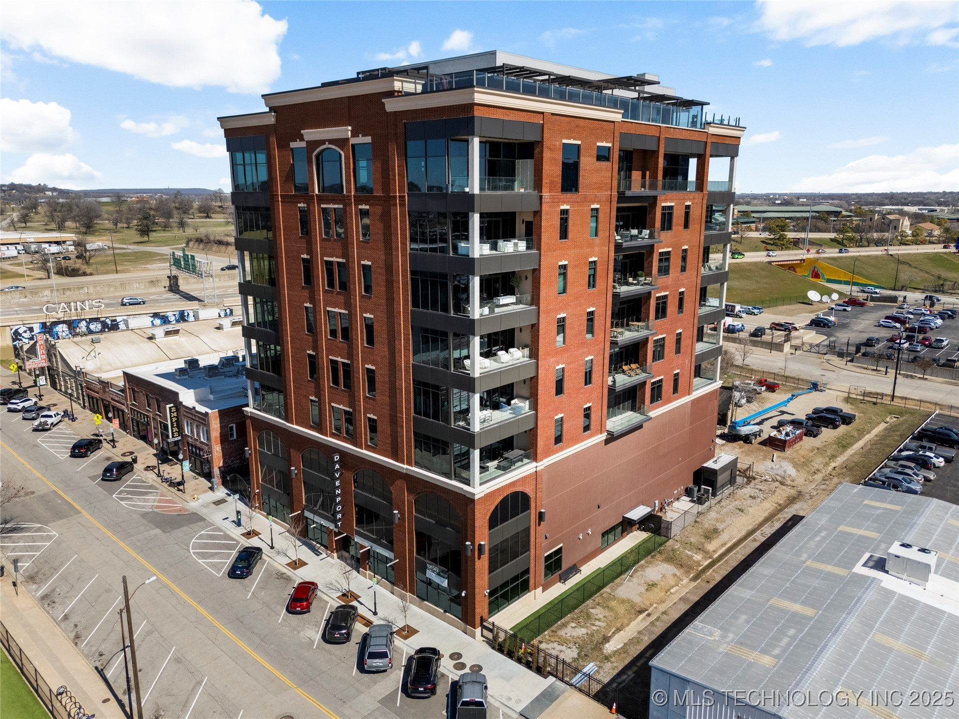 405 N Main Street 7e Property Photo