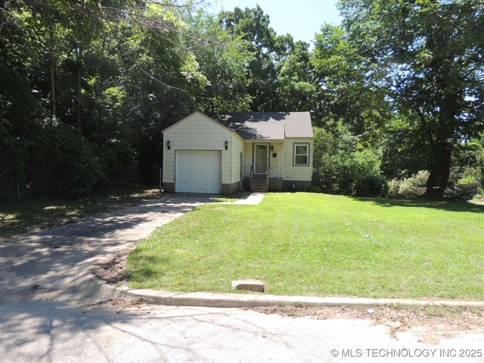 2102 W Reconciliation Way Property Photo