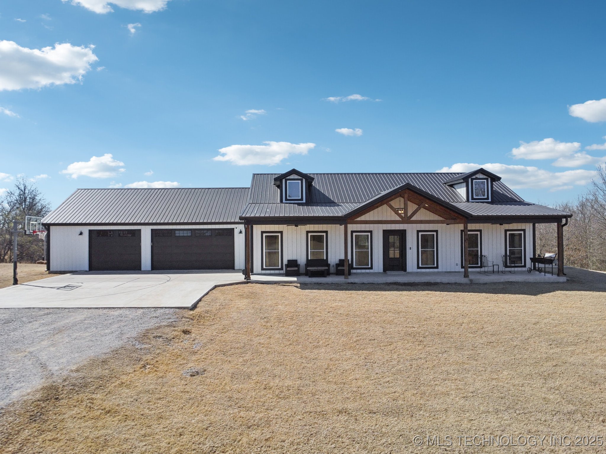 18305 S 250 Road Property Photo