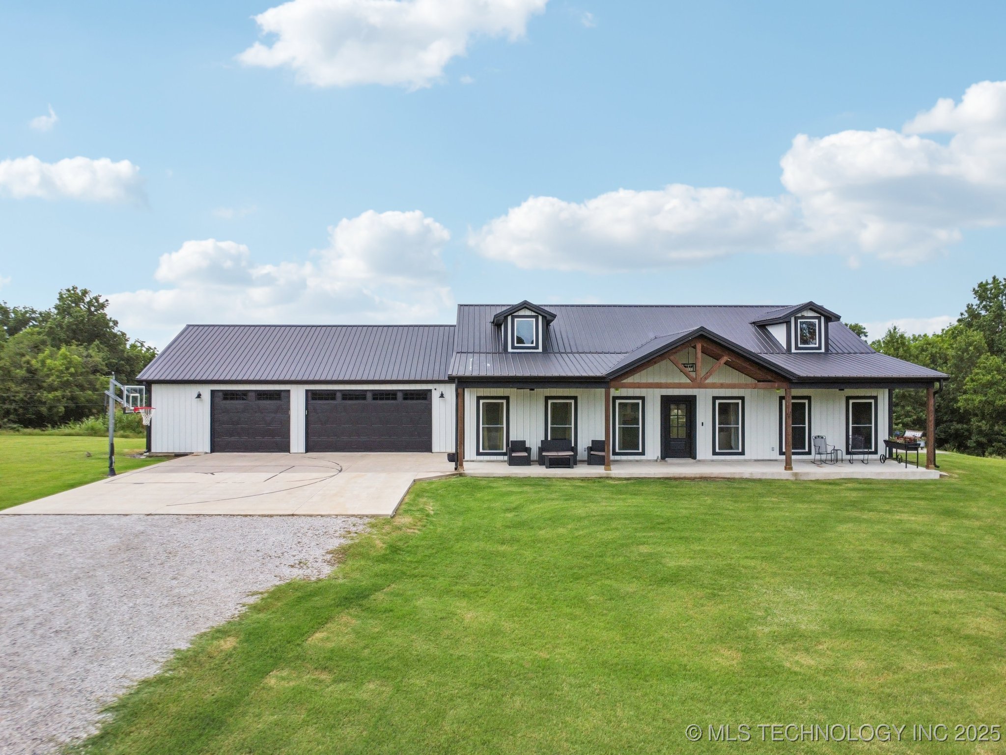 18305 S 250 Road Property Photo 1