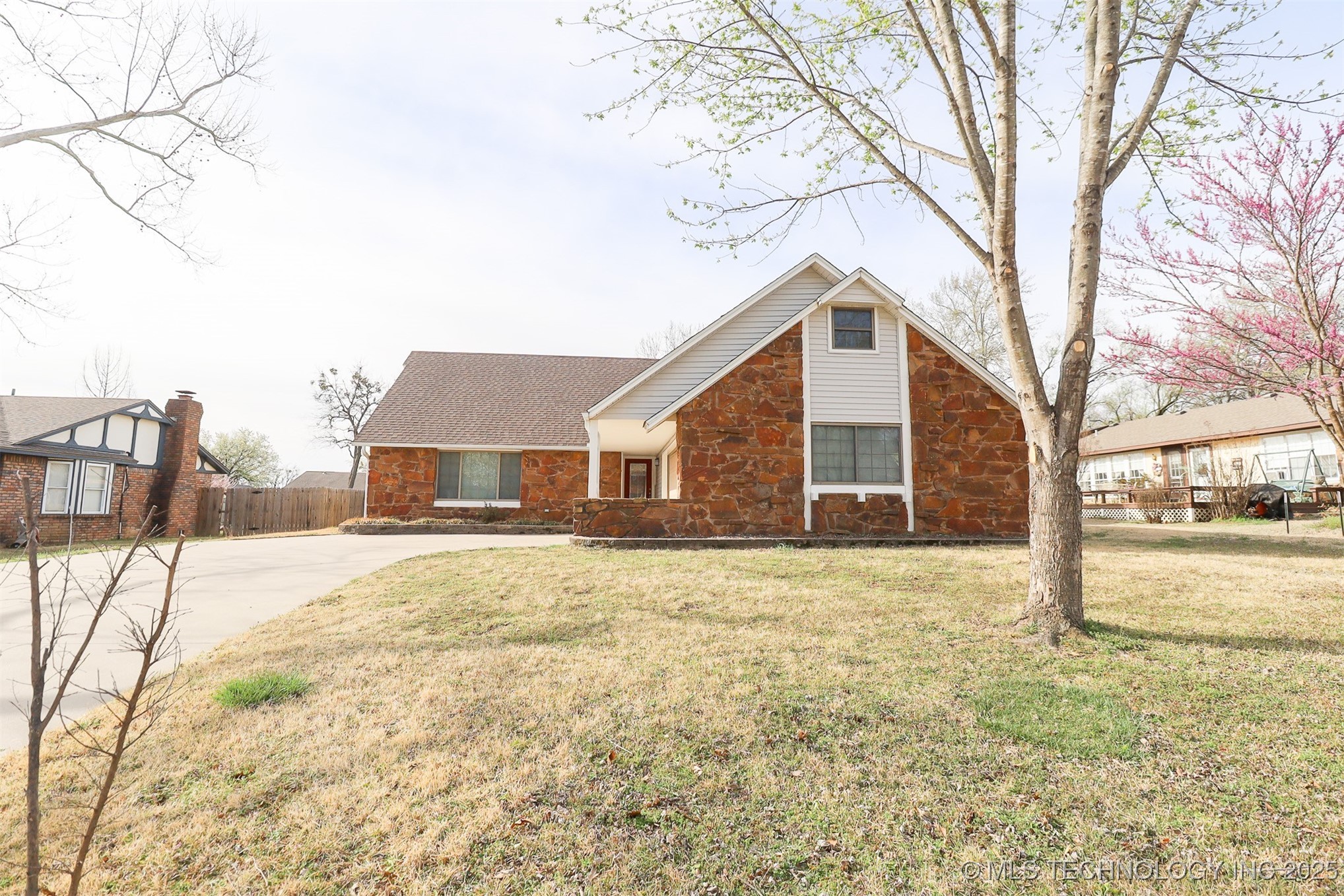 1459 Paradise Parkway Property Photo