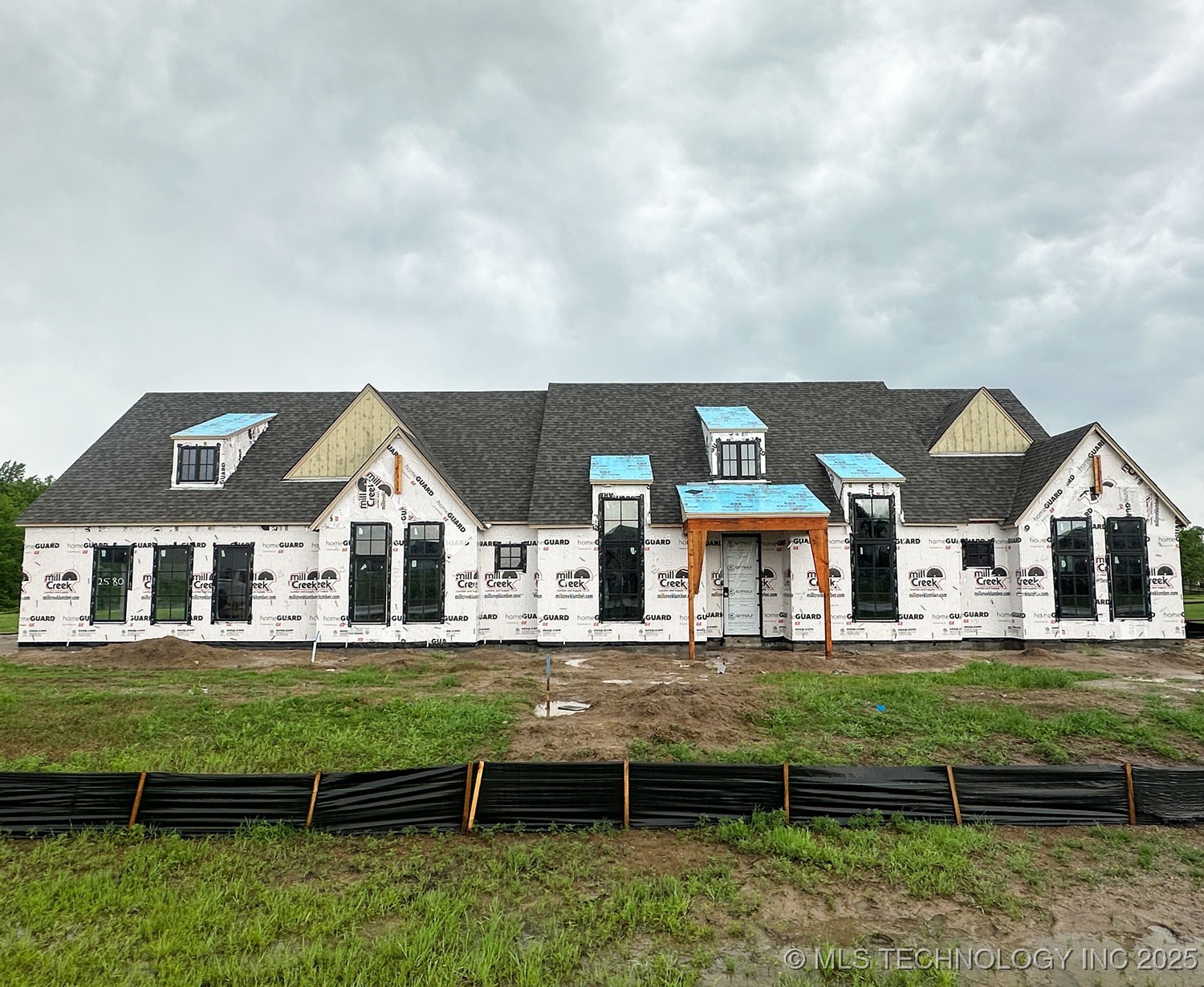 2580 Cross Creek Drive Property Photo