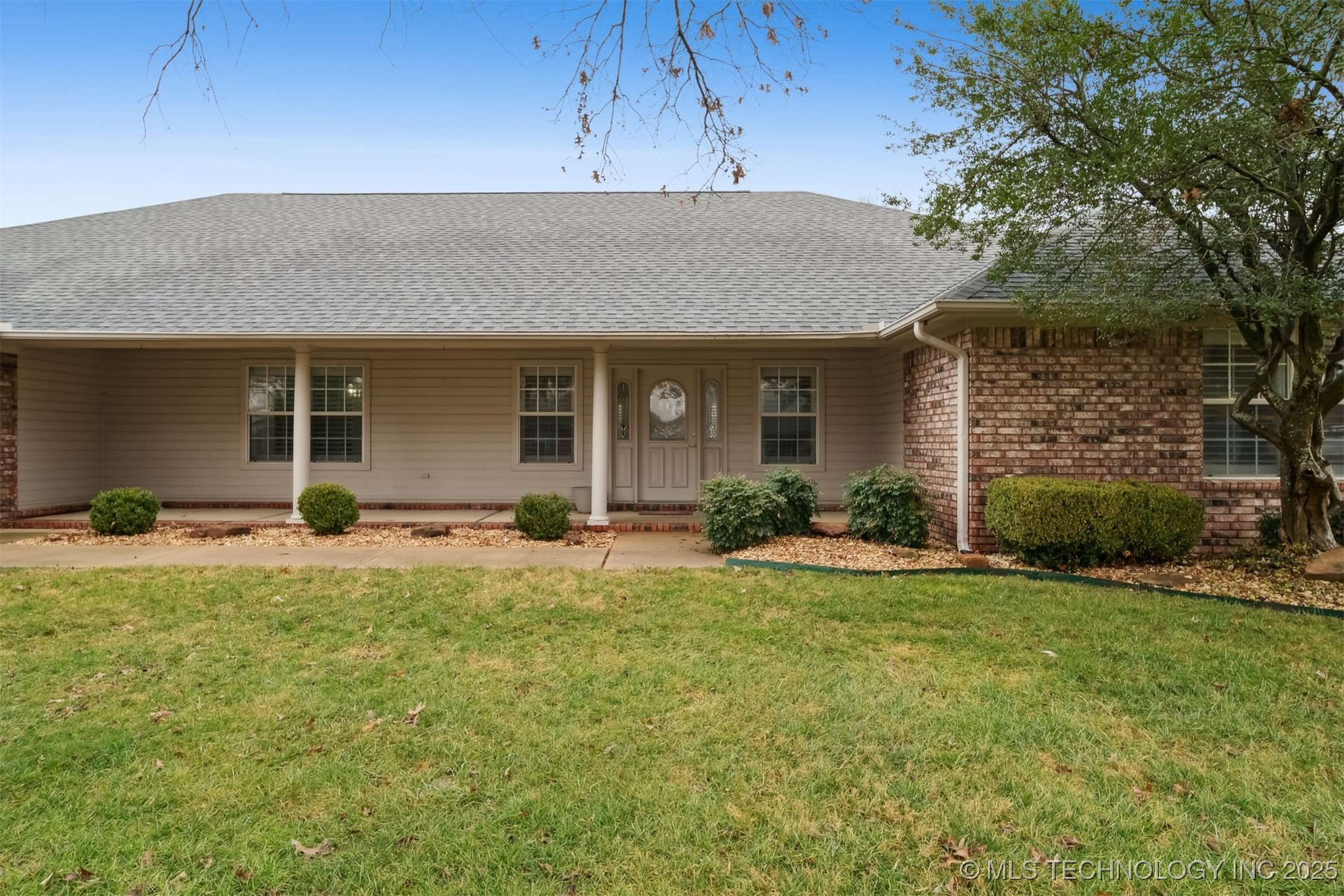 625 Grove Crest Road Property Photo