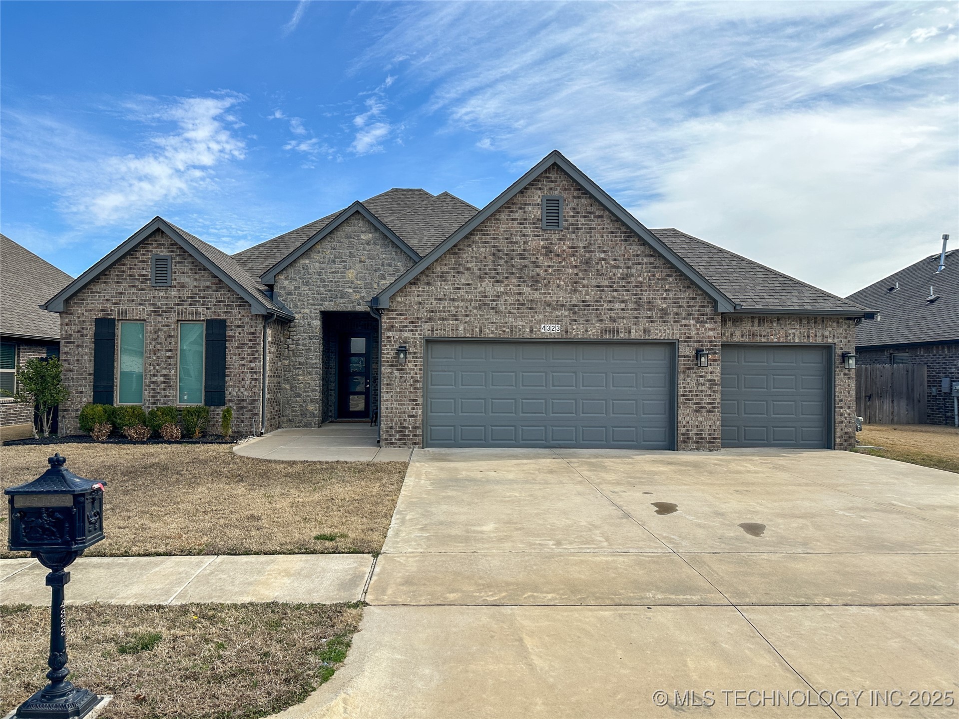 Huntington Park Real Estate Listings Main Image