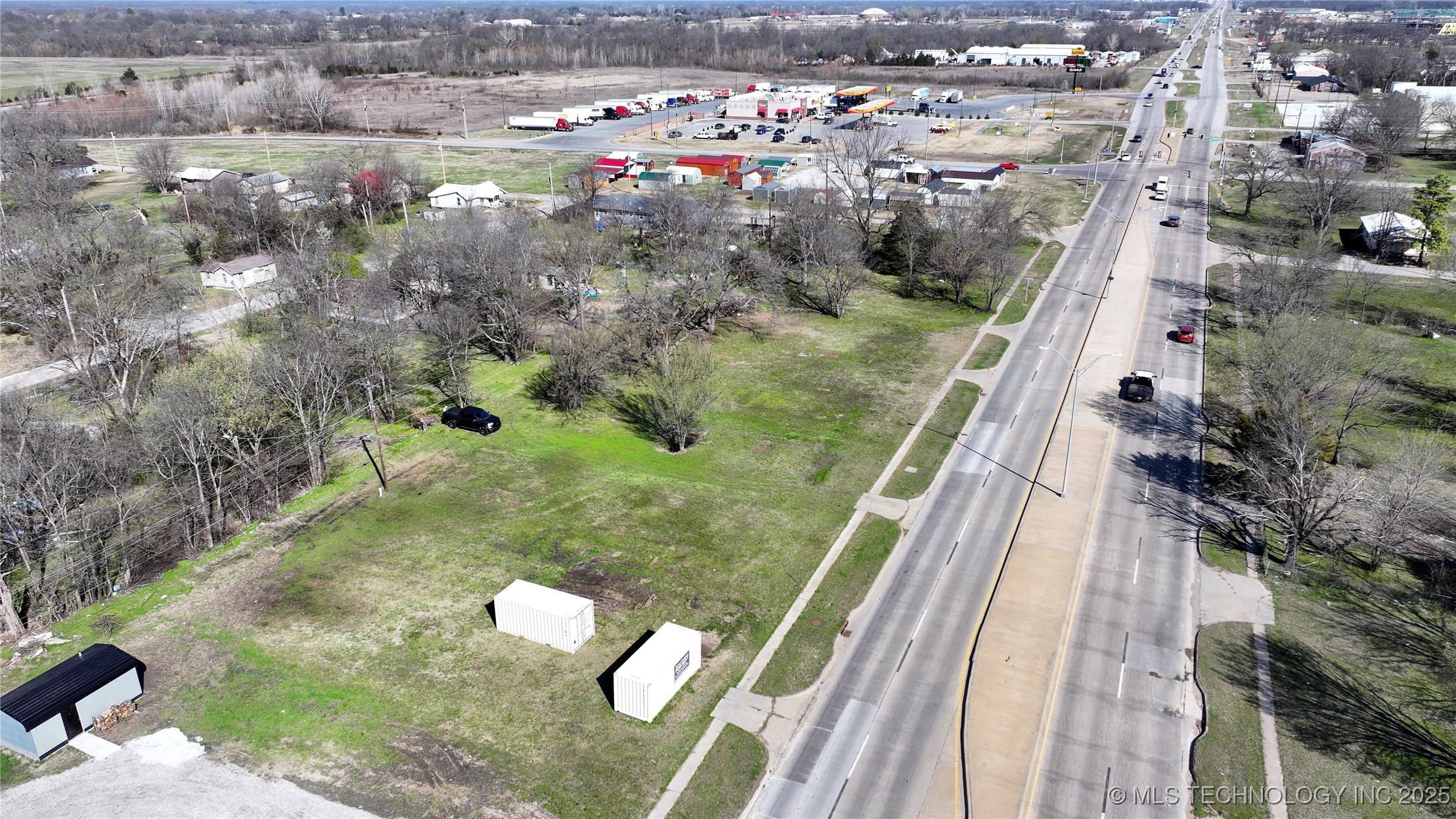 1108 N Wood Drive Property Photo 6