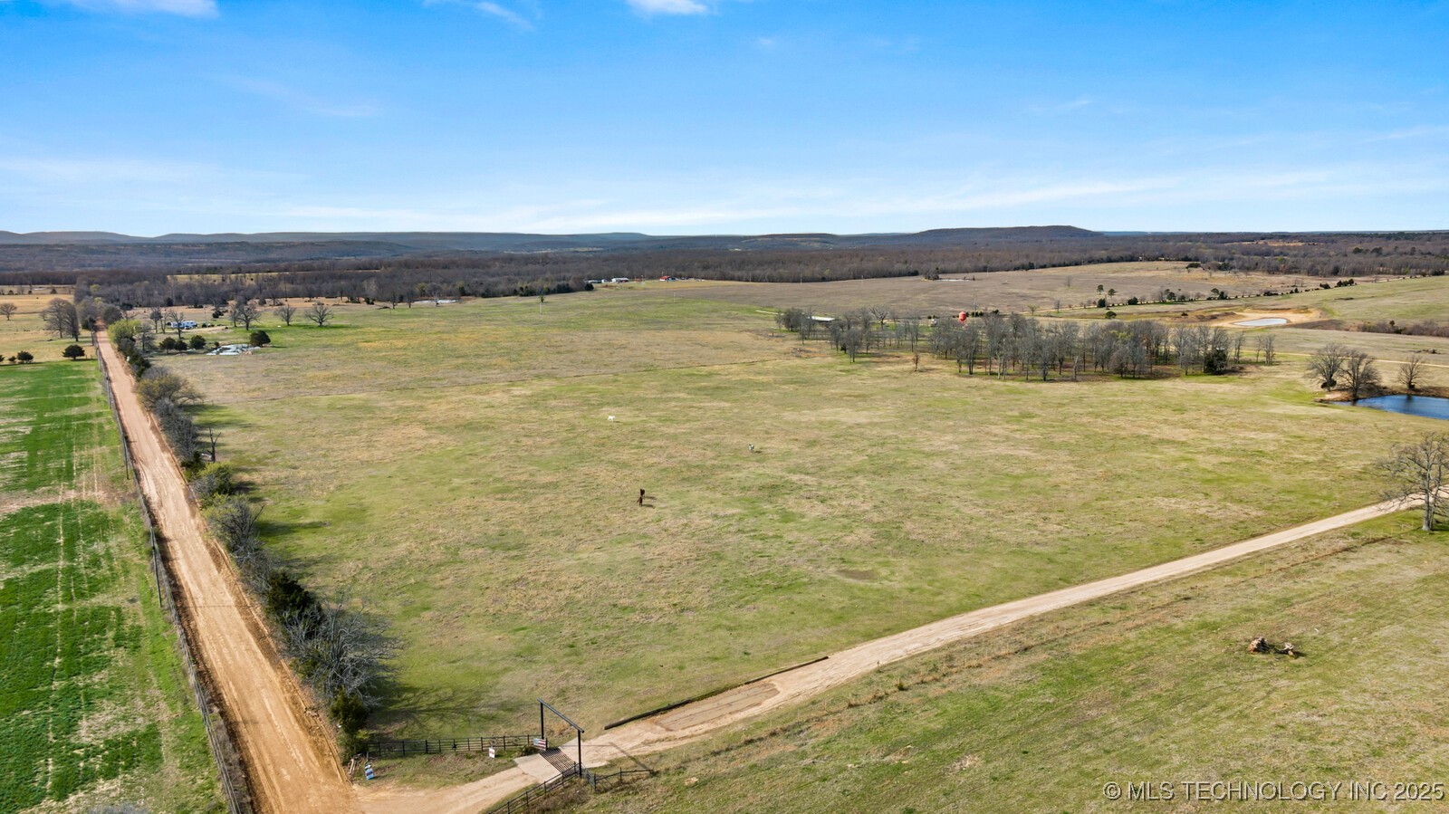 20511 S 610 Road Property Photo 2