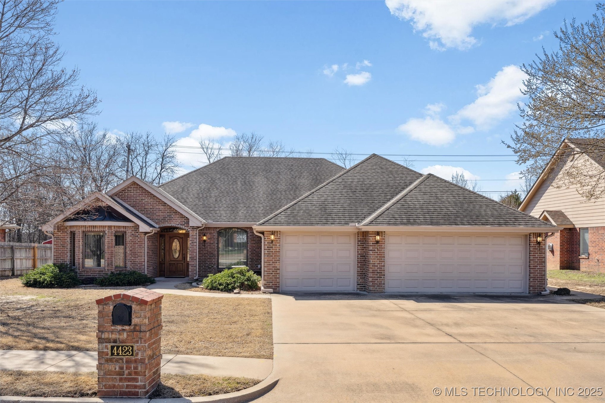 4423 Fairview Road Property Photo 1