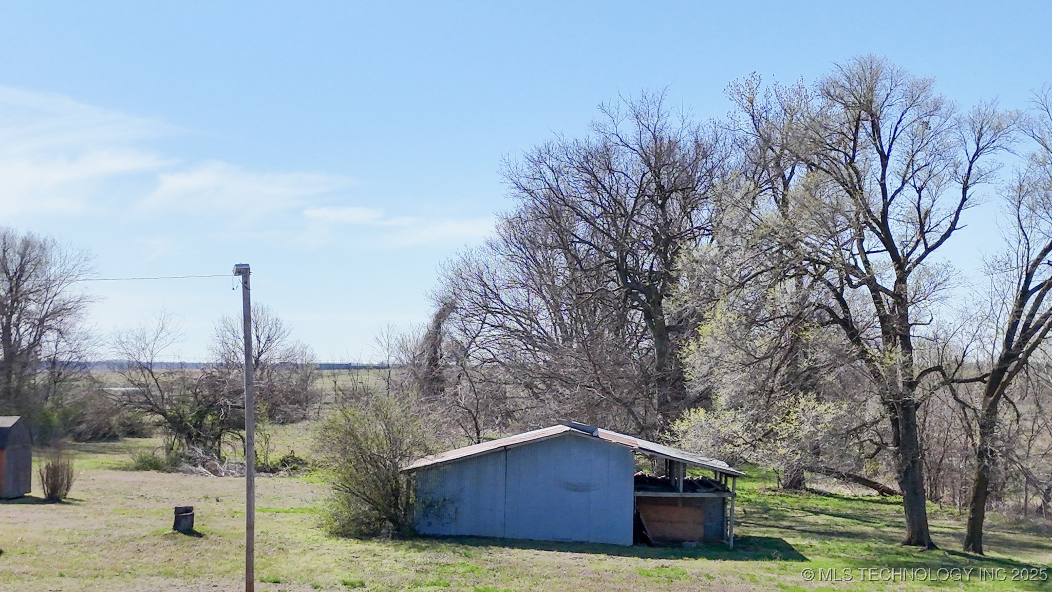 17211 Old Taft Road Property Photo 2