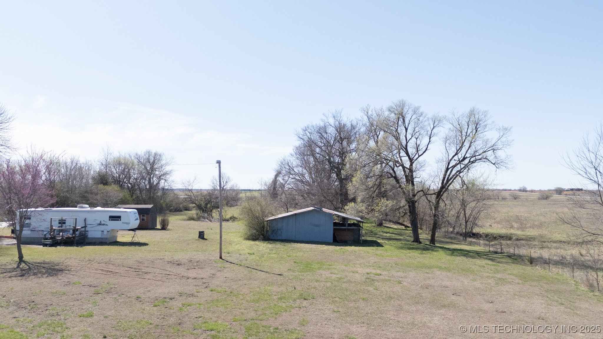 17211 Old Taft Road Property Photo 3