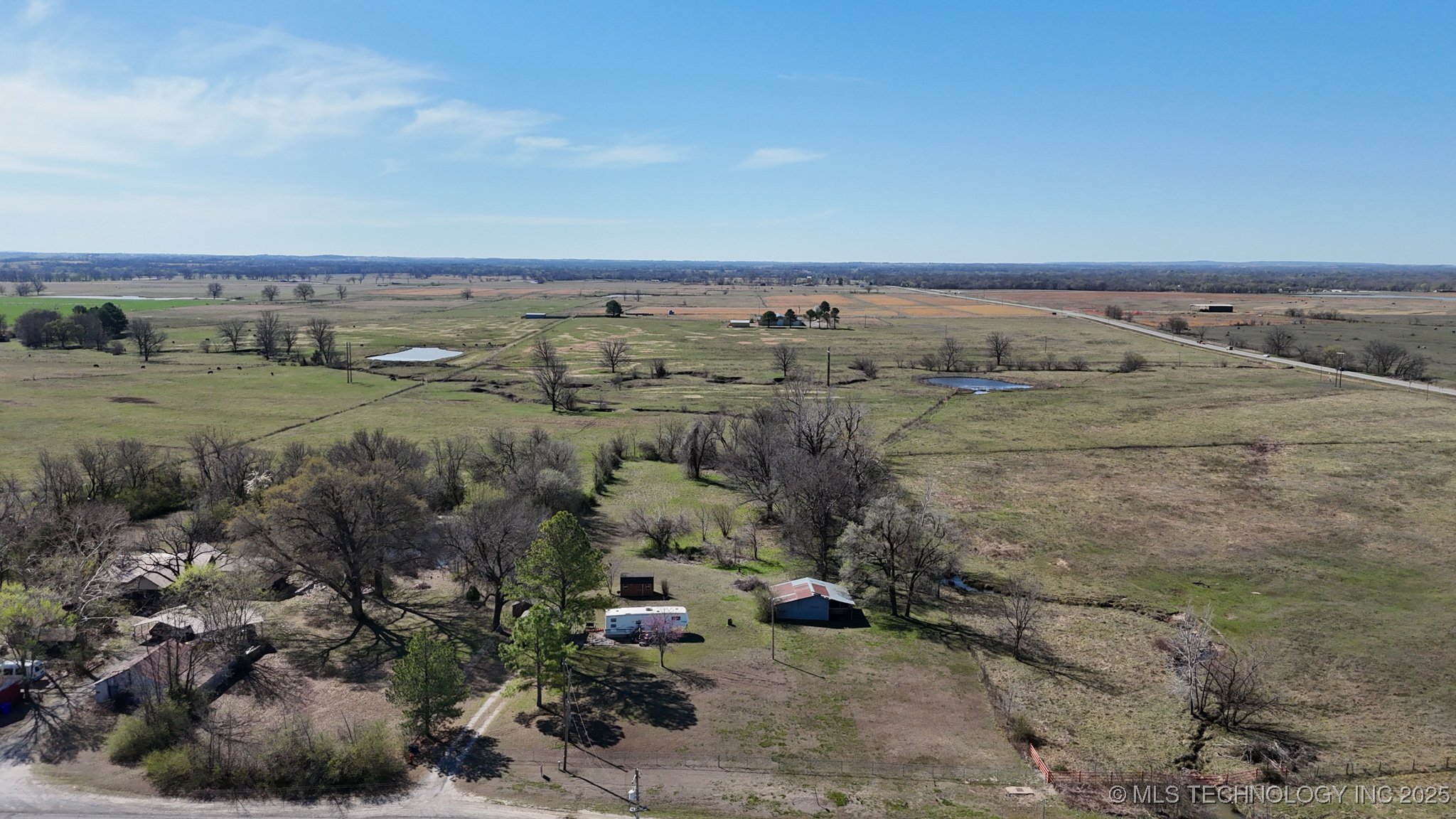 17211 Old Taft Road Property Photo 10