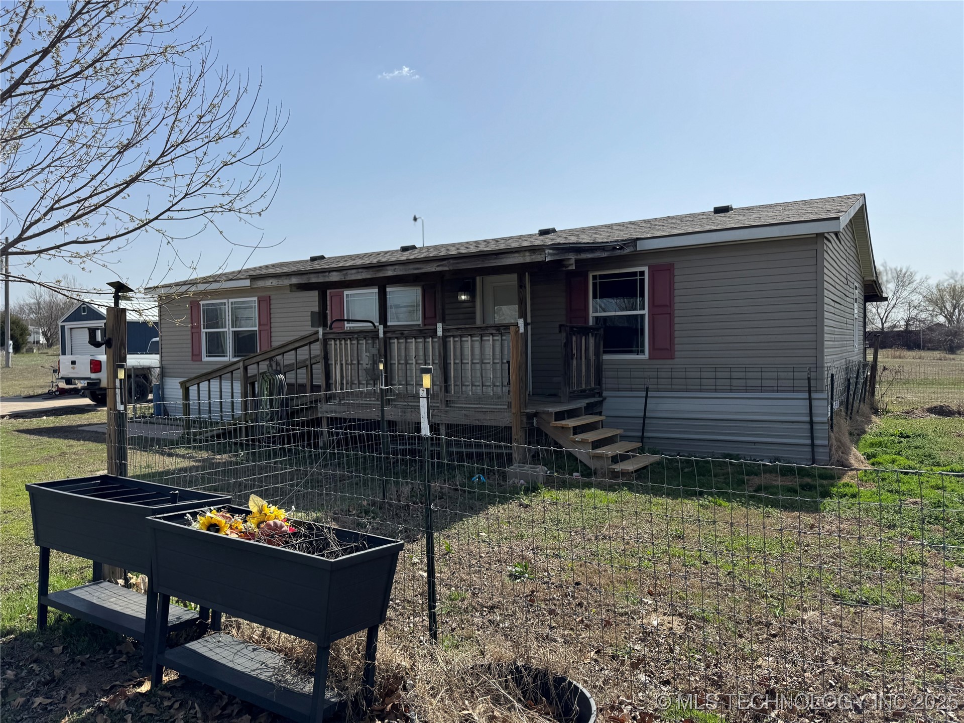 17539 S 4200 Road Property Photo