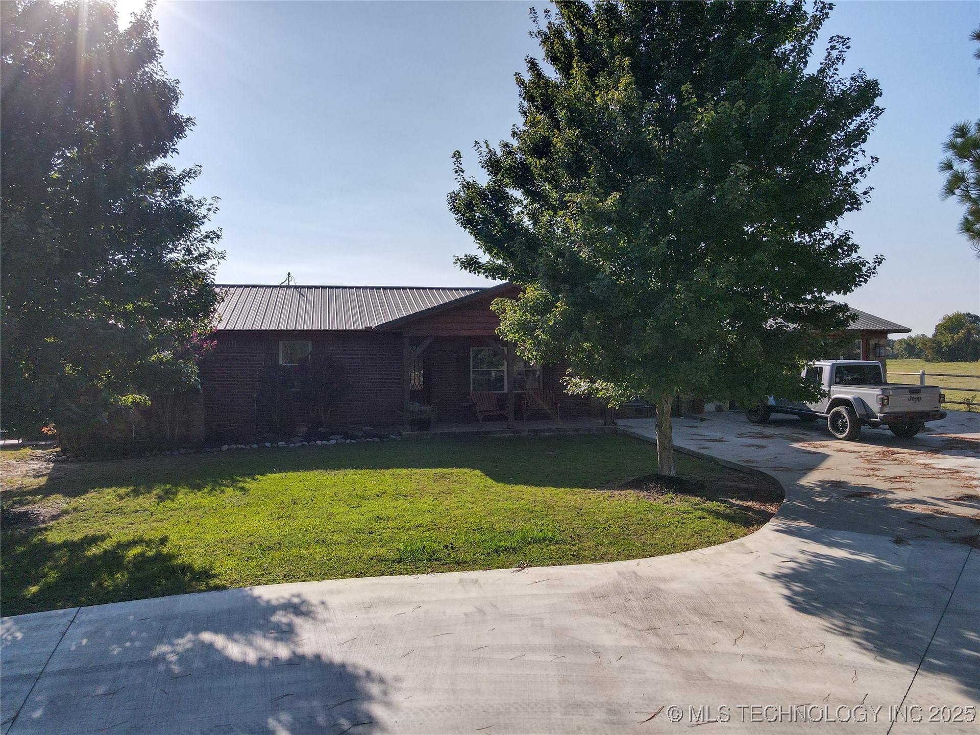 10388 N Perry Property Photo