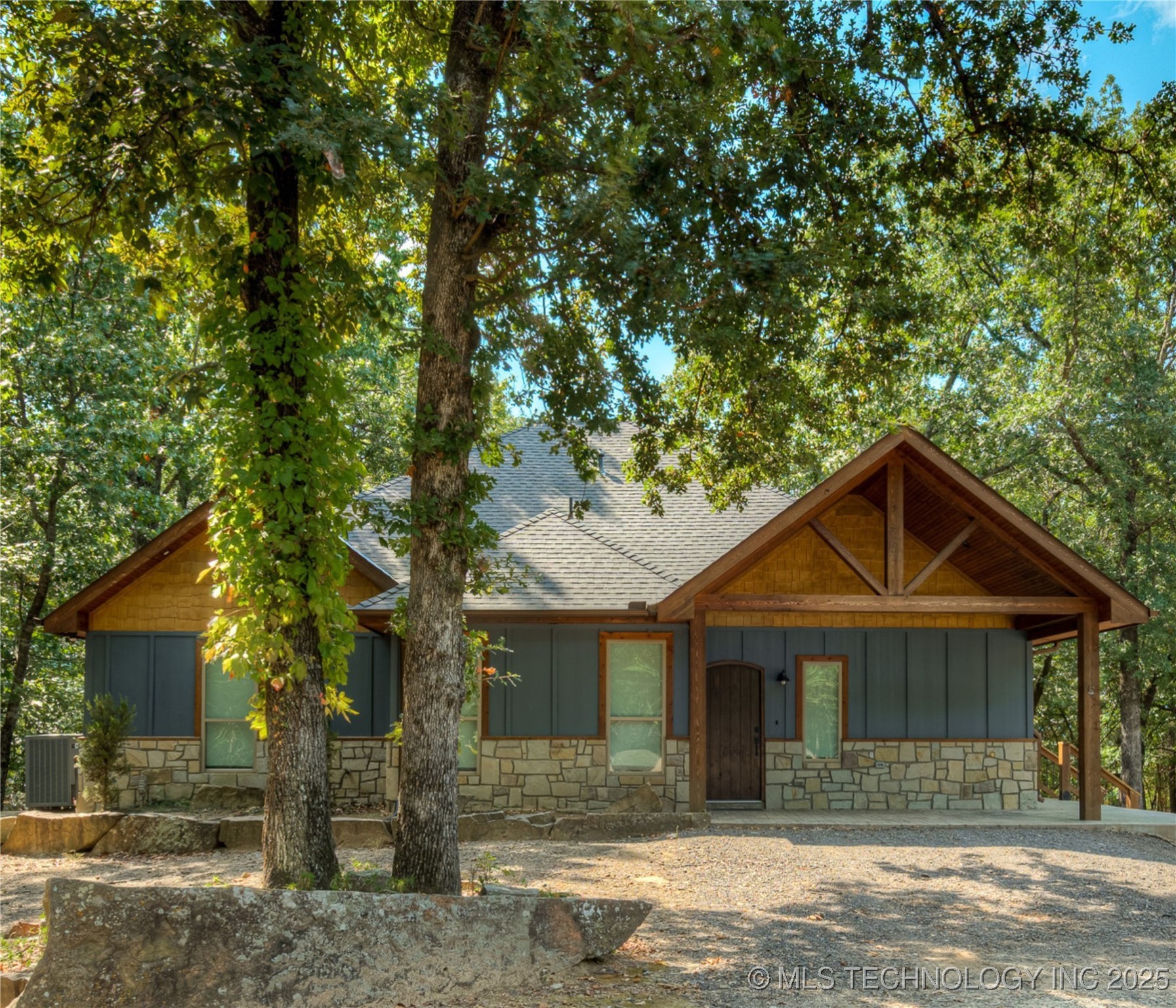 427375 E 1154 Loop Property Photo