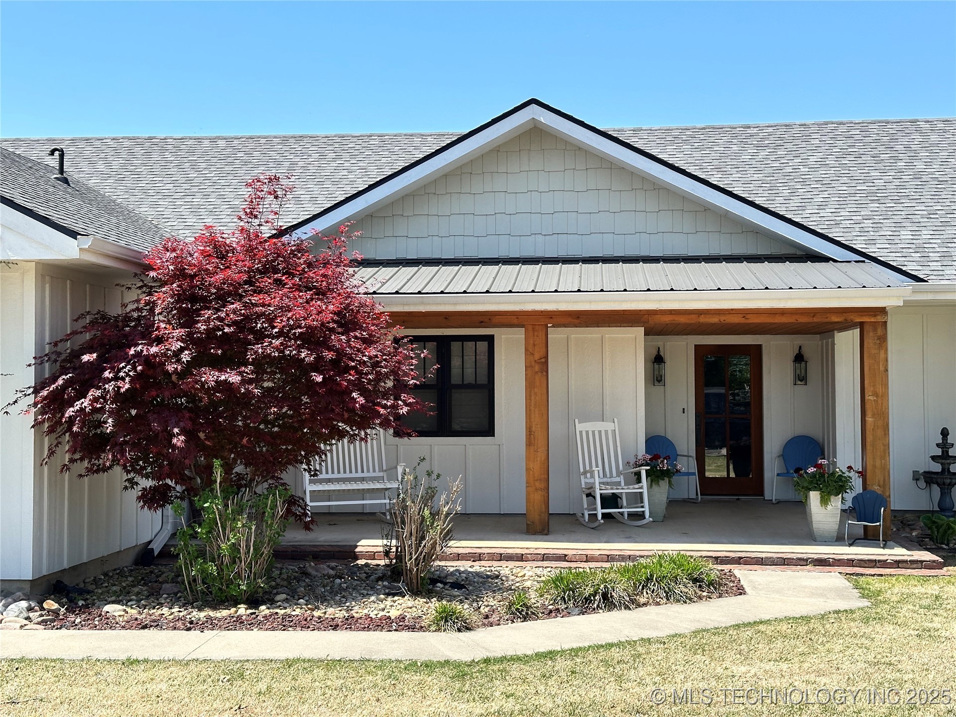 205 Center Street Property Photo