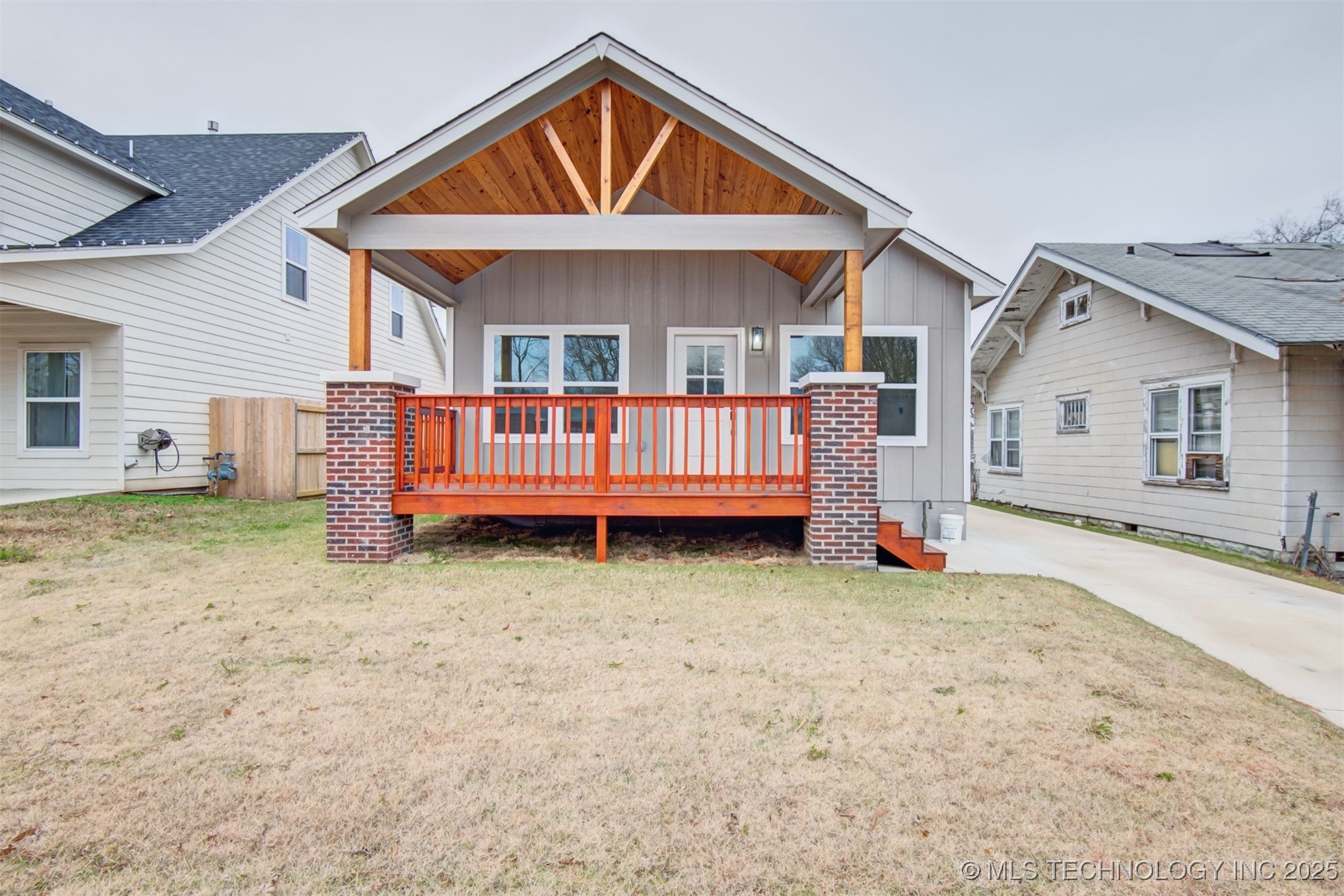 1222 N Denver Avenue Property Photo