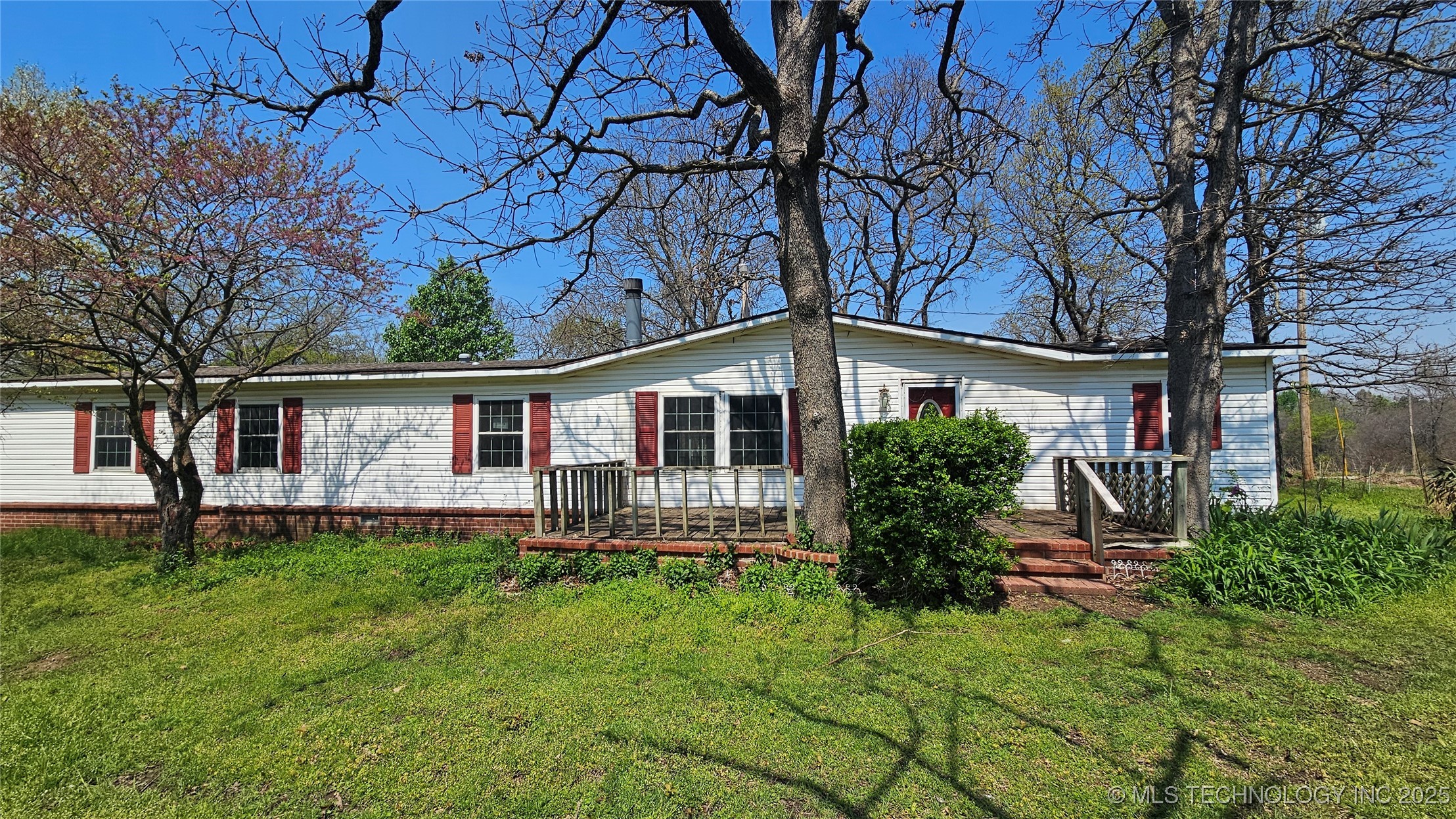 1445 N 237 Road Property Photo