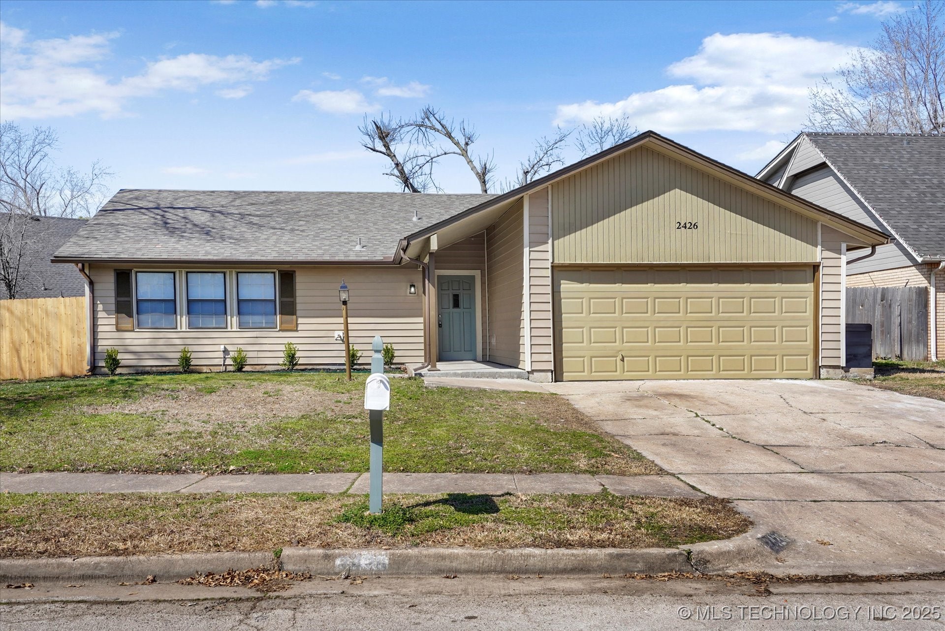 2426 S 104th East Avenue Property Photo