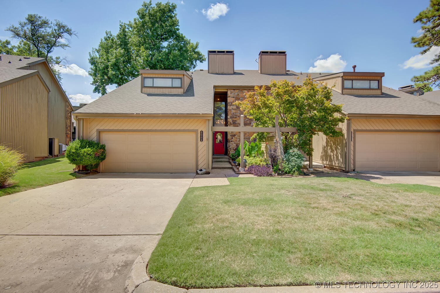 6004 S Atlanta Court 1 Property Photo