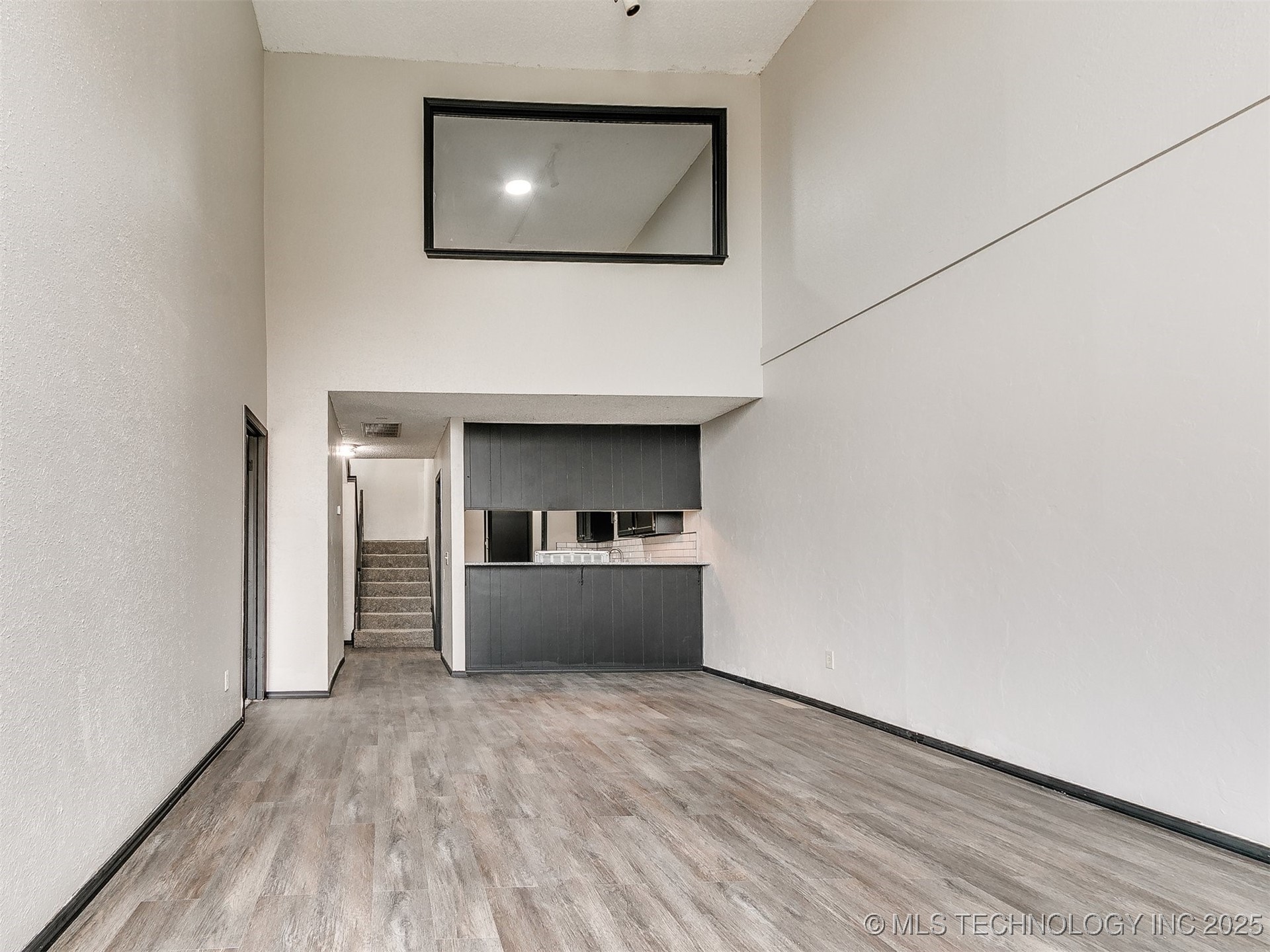 7215 Edenborough Drive Property Photo 14