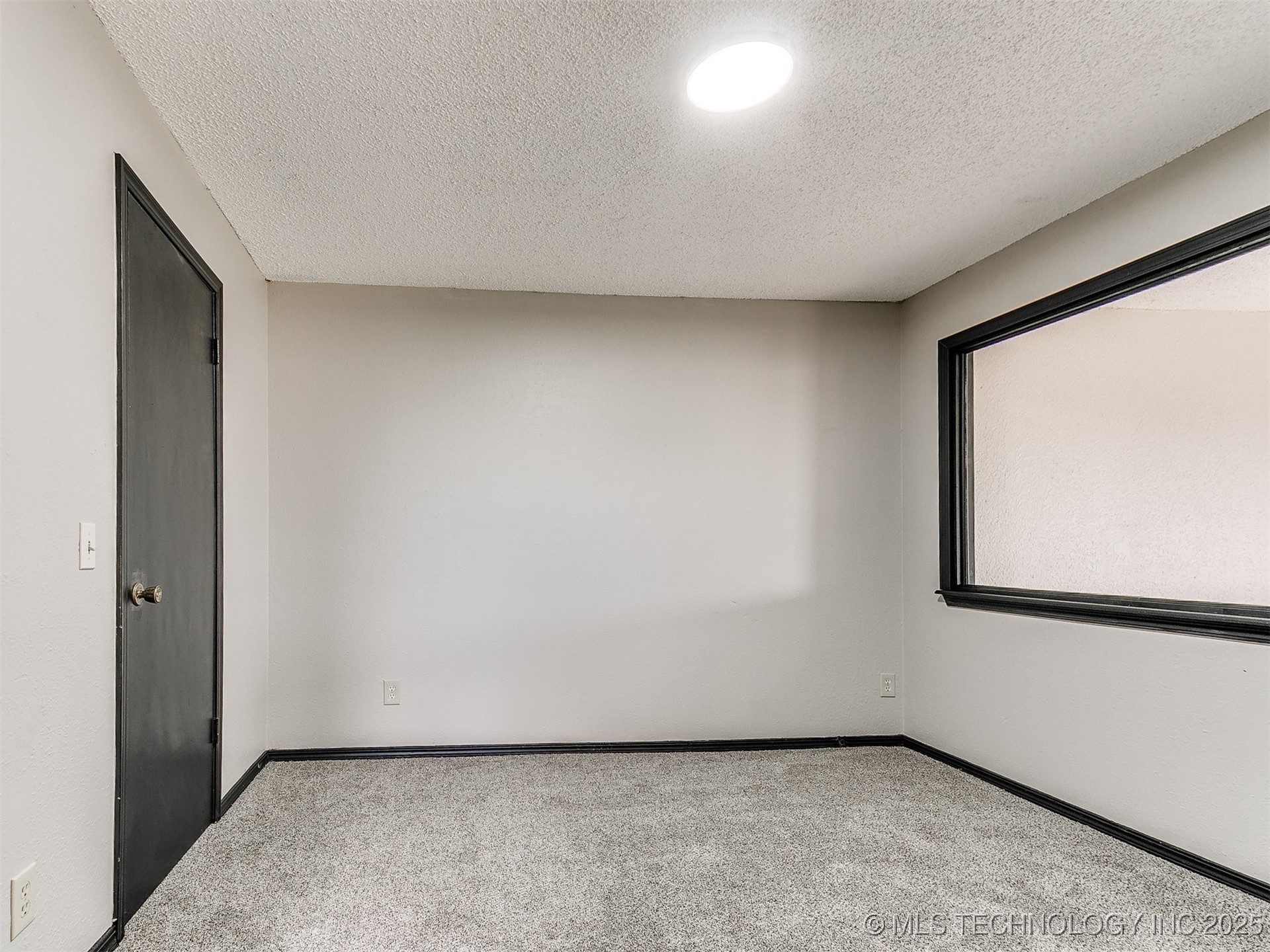7215 Edenborough Drive Property Photo 27