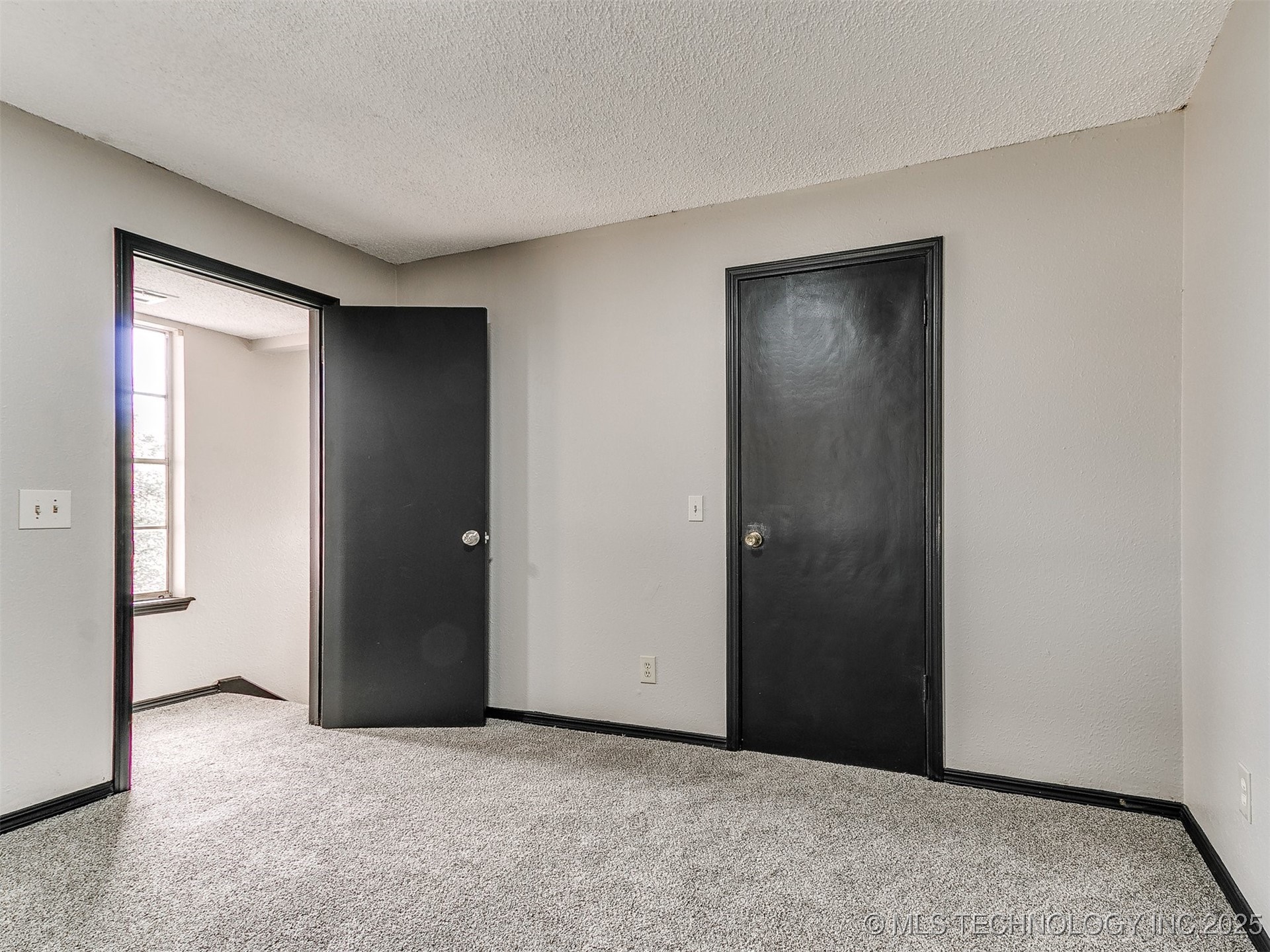 7215 Edenborough Drive Property Photo 29