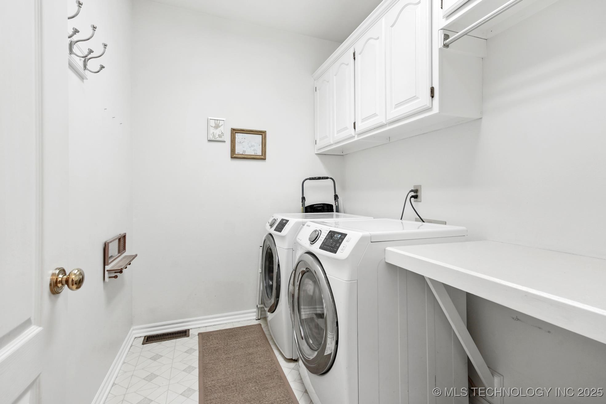 3517 102nd Place Property Photo 17