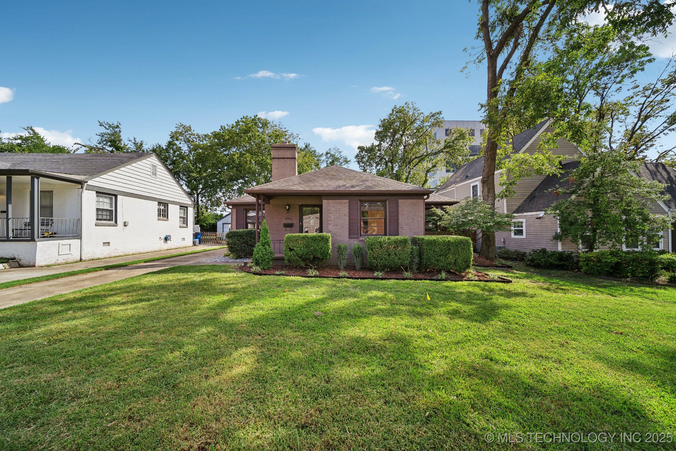 2416 E 20th Street Property Photo