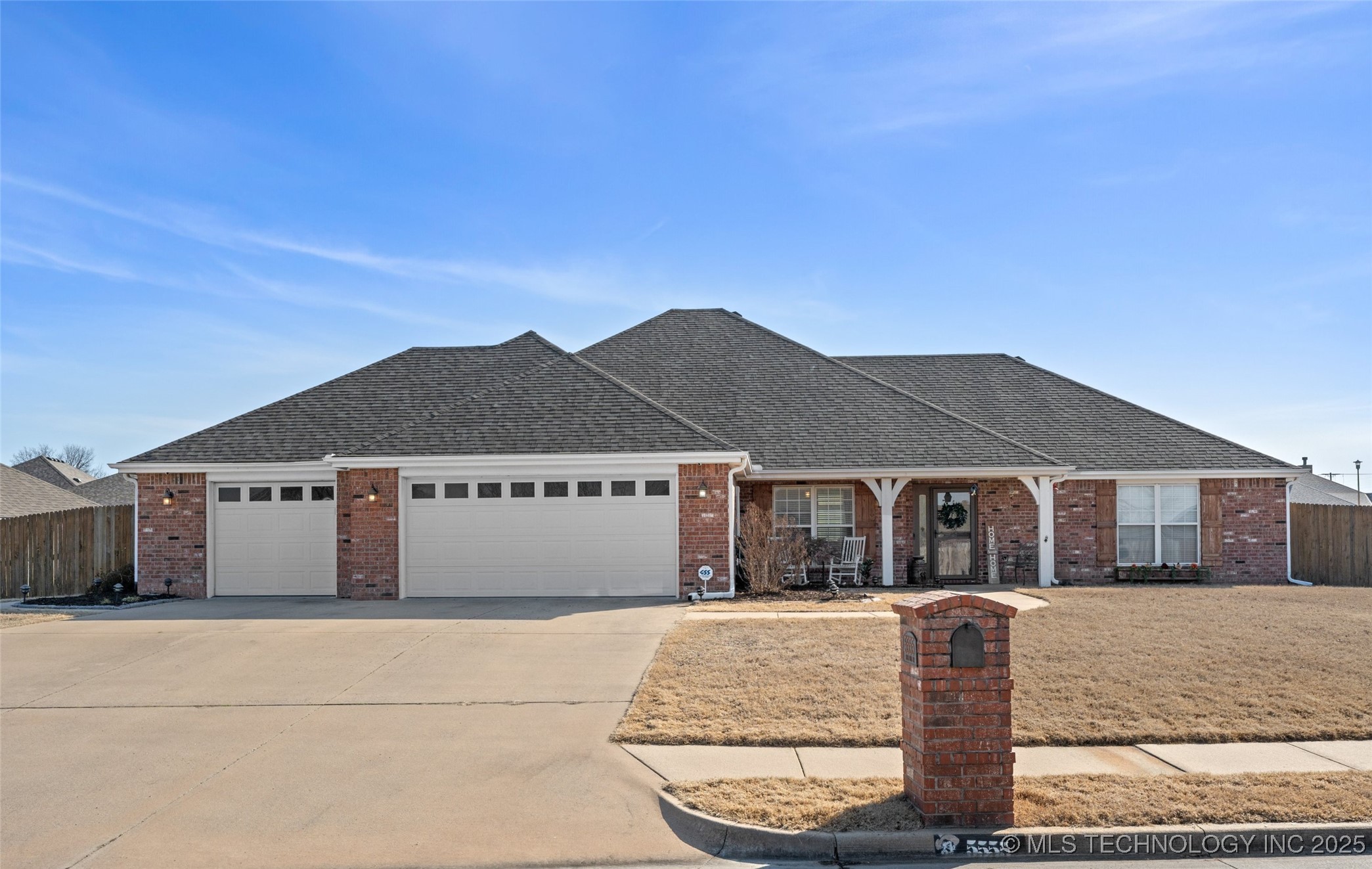 5555 Parkhill Drive Property Photo