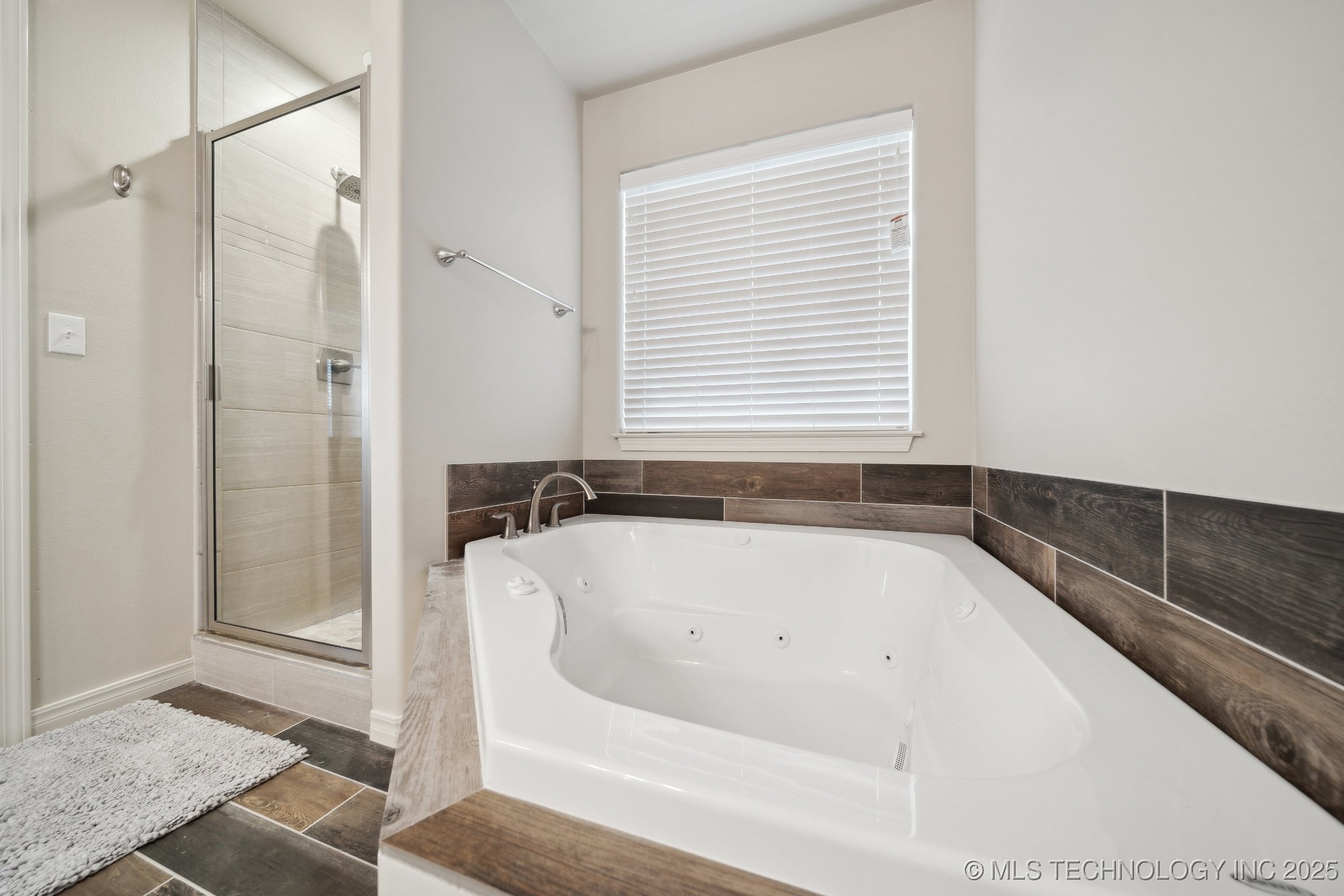 11251 S 276th East Avenue Property Photo 21