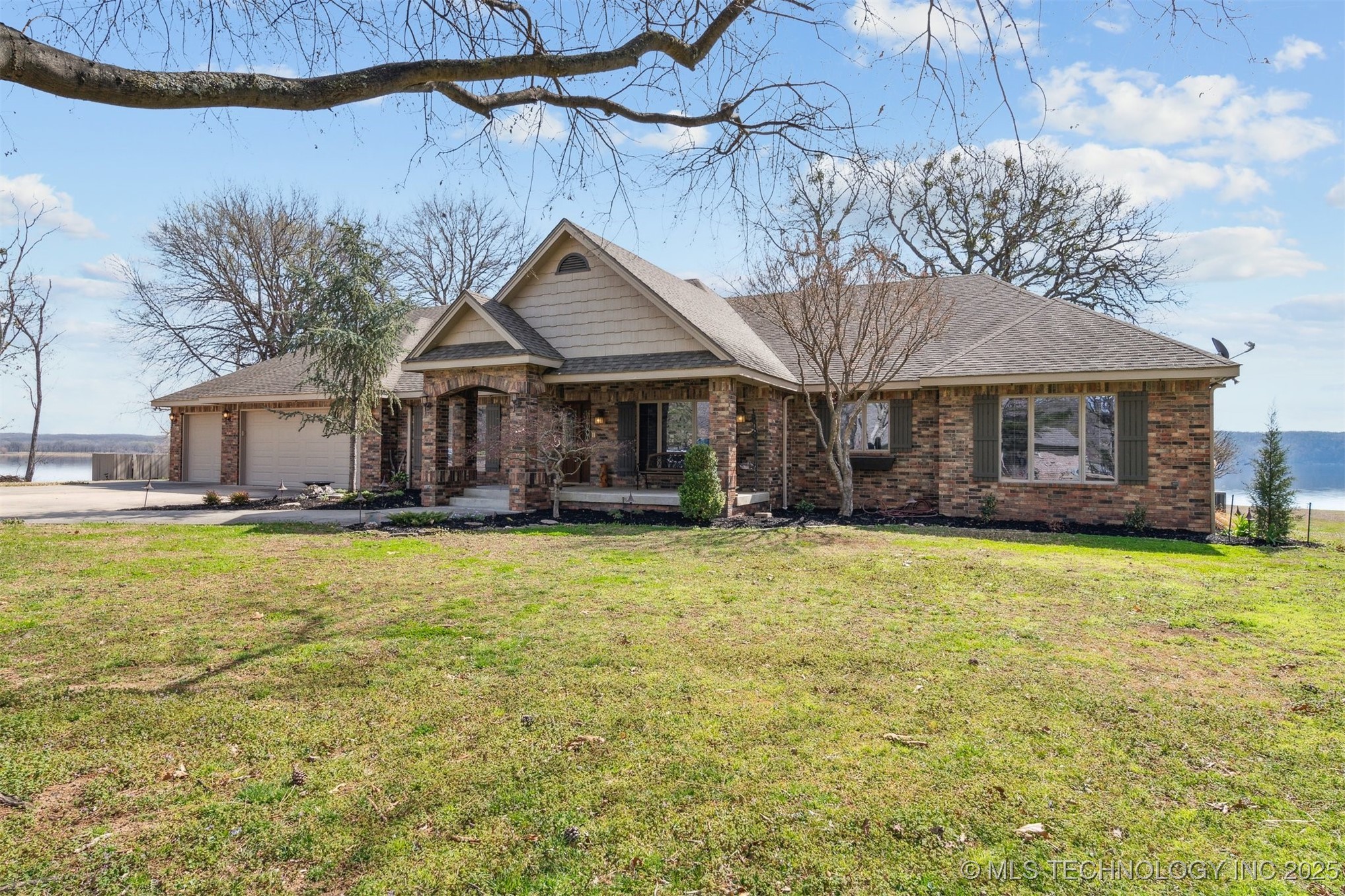 4592 E 480 Road Property Photo