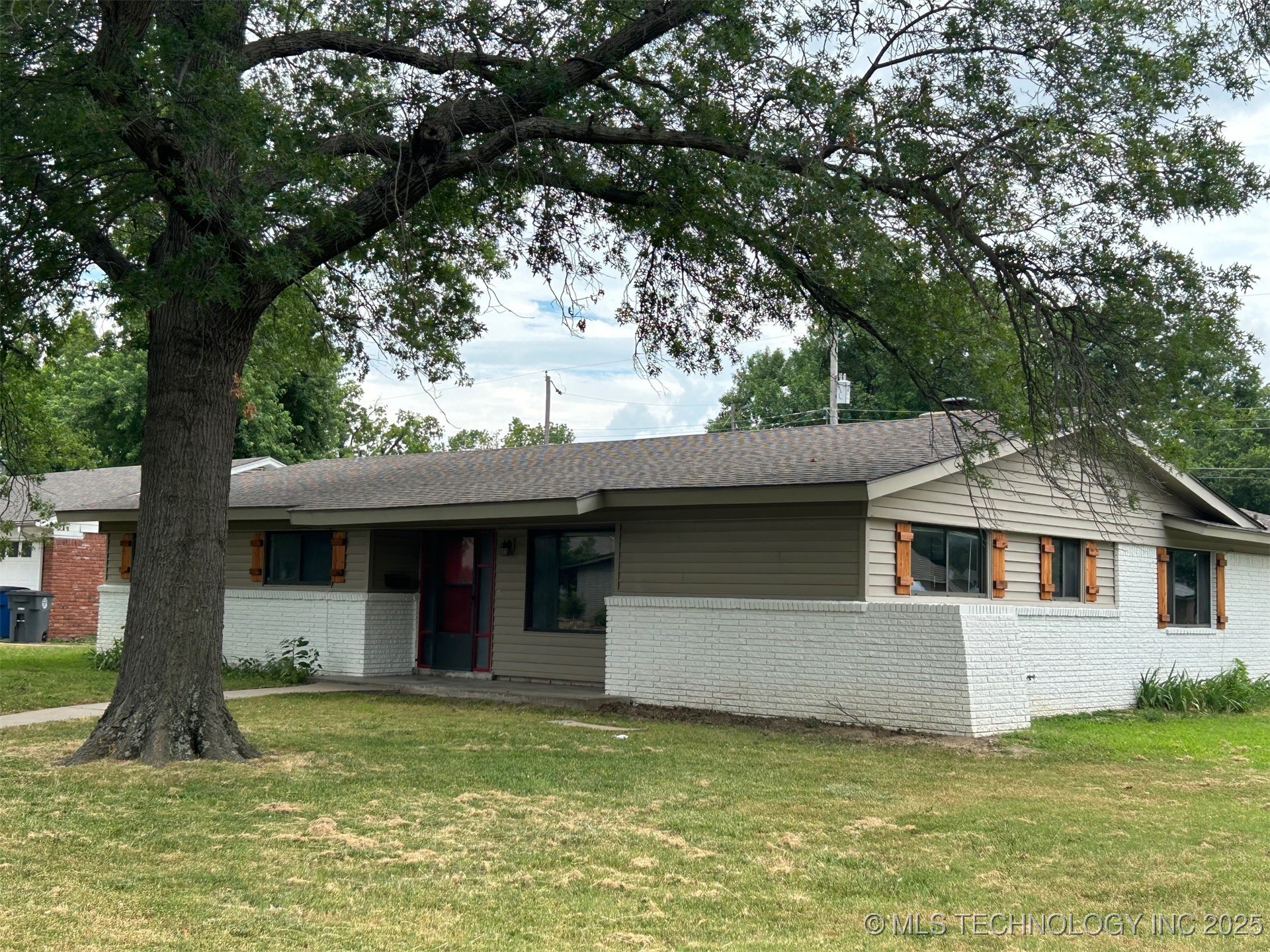 3204 S 85th East Avenue Property Photo