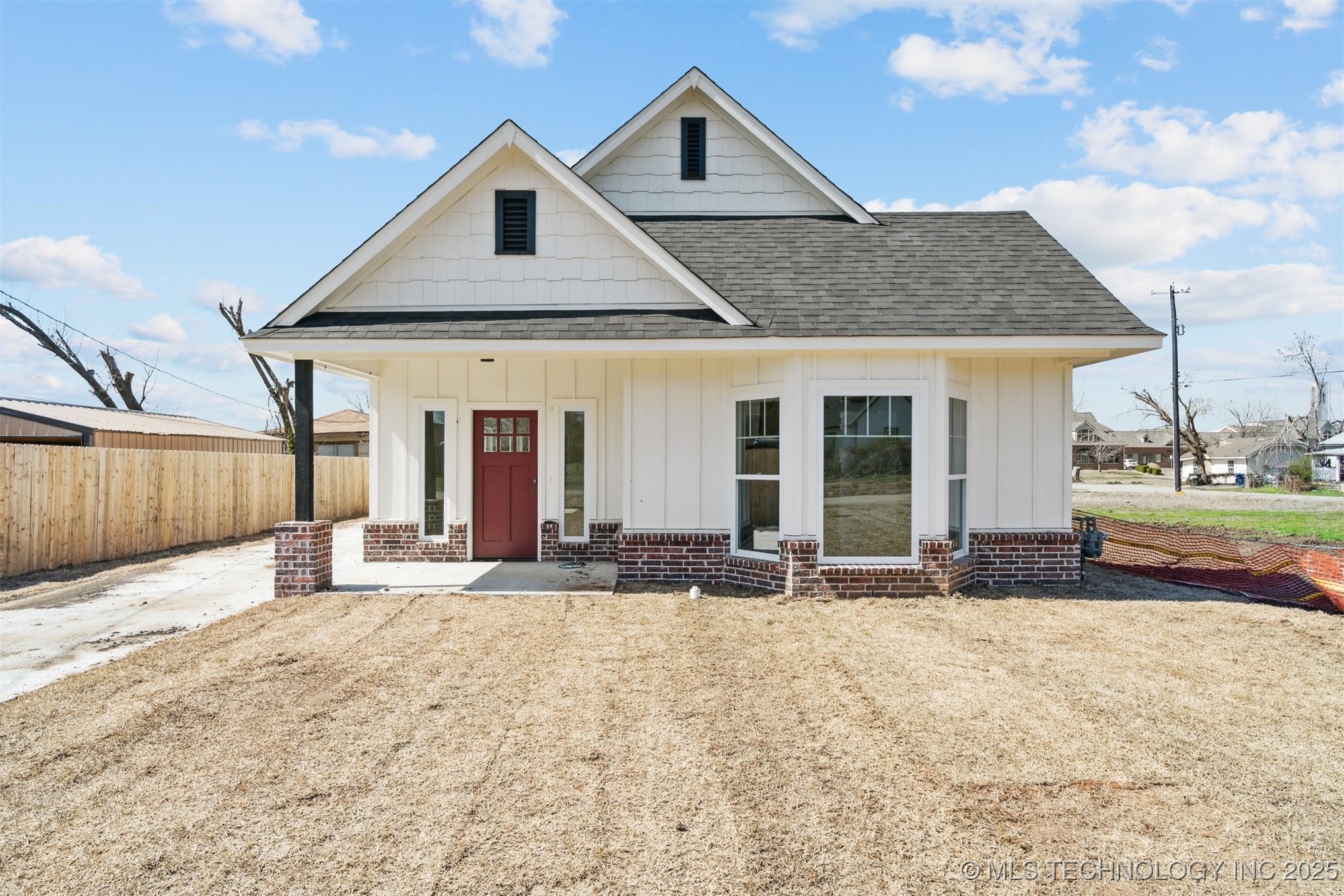 303 S Choctaw Avenue Property Photo 1