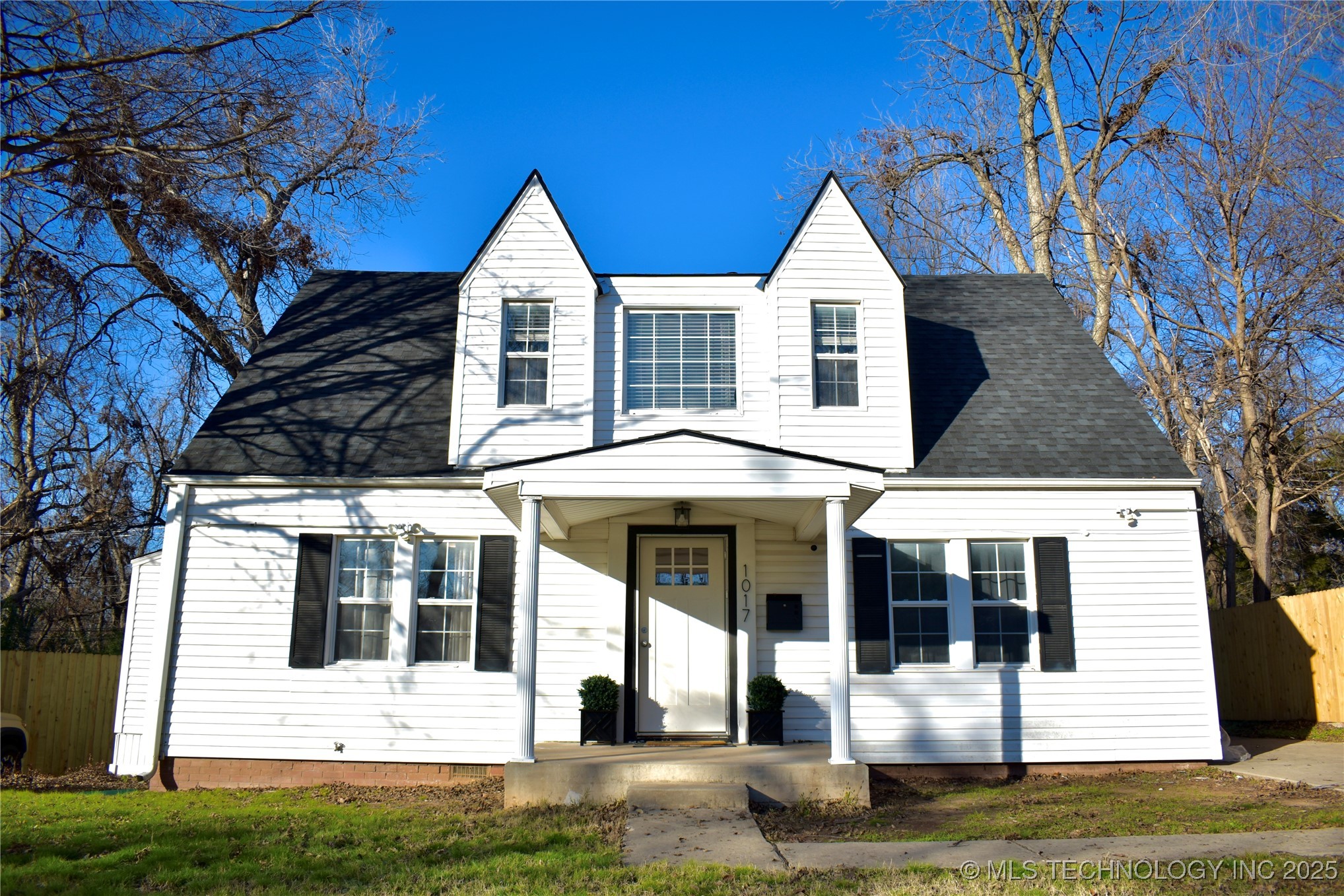 1017 Mcfarland Street Property Photo 1
