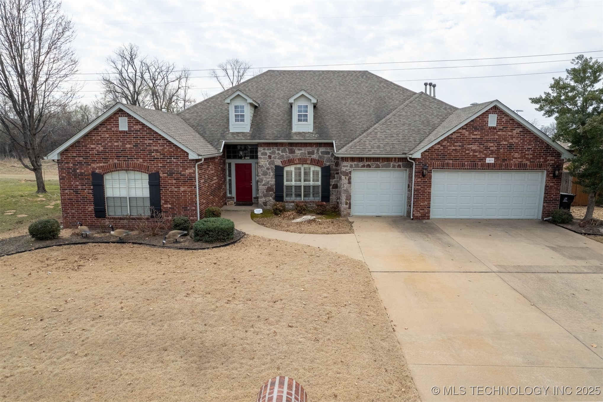 1009 W Quinton Street Property Photo